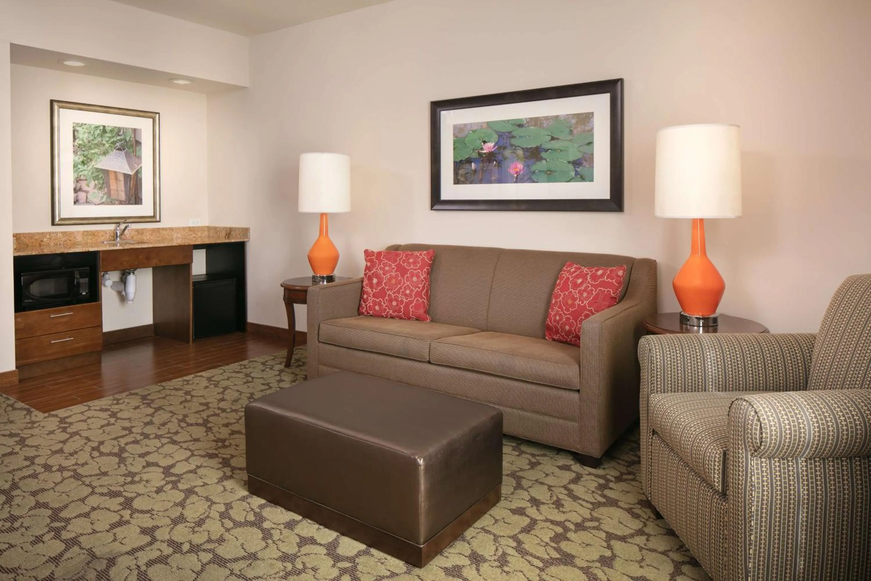 Living room in Hilton Garden Inn Bettendorf/ Quad Cities