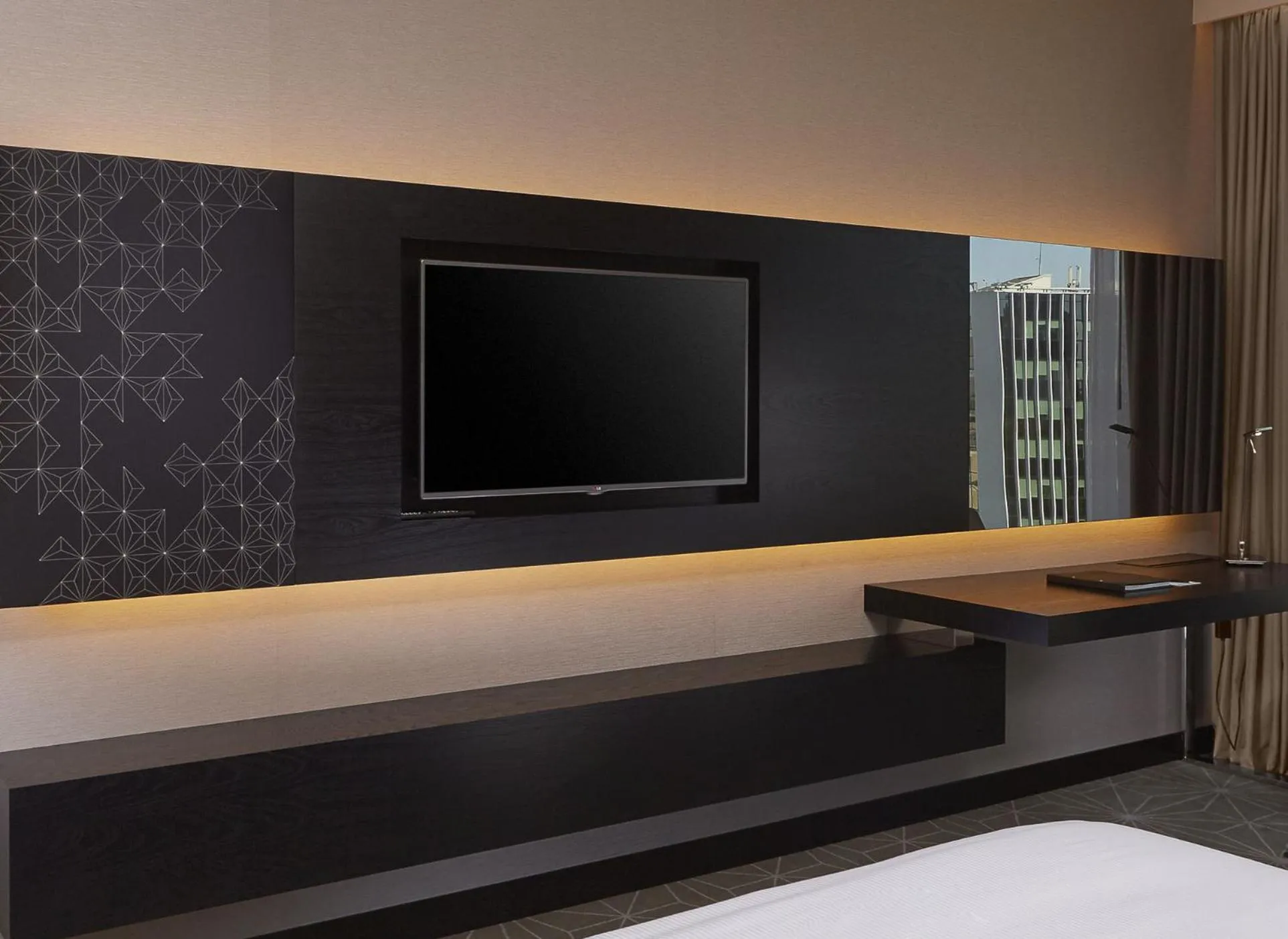 TV and multimedia, Bed in Hilton Tallinn Park