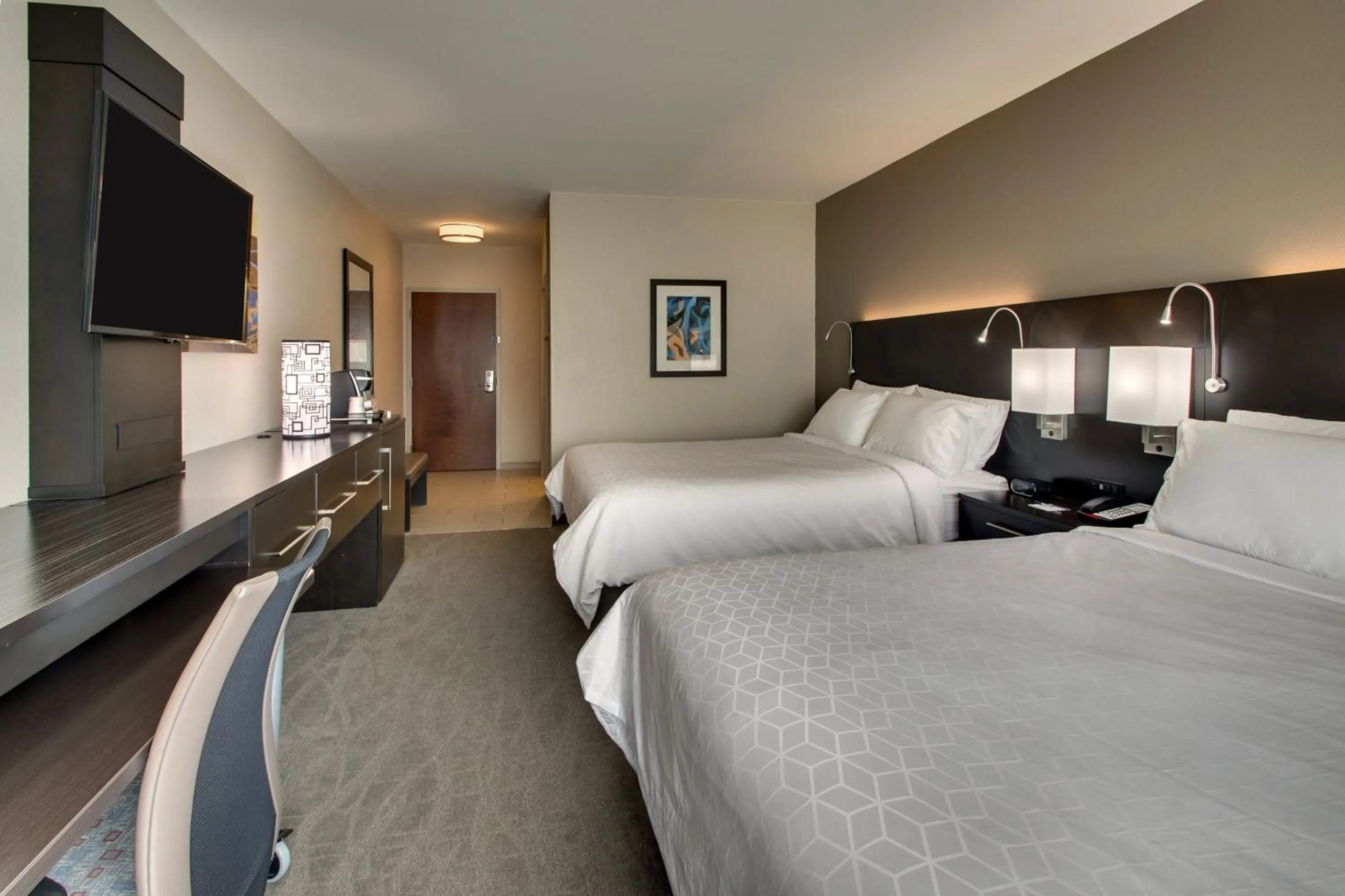 Photo of the whole room, Bed in Holiday Inn Express & Suites Lancaster East - Strasburg by IHG
