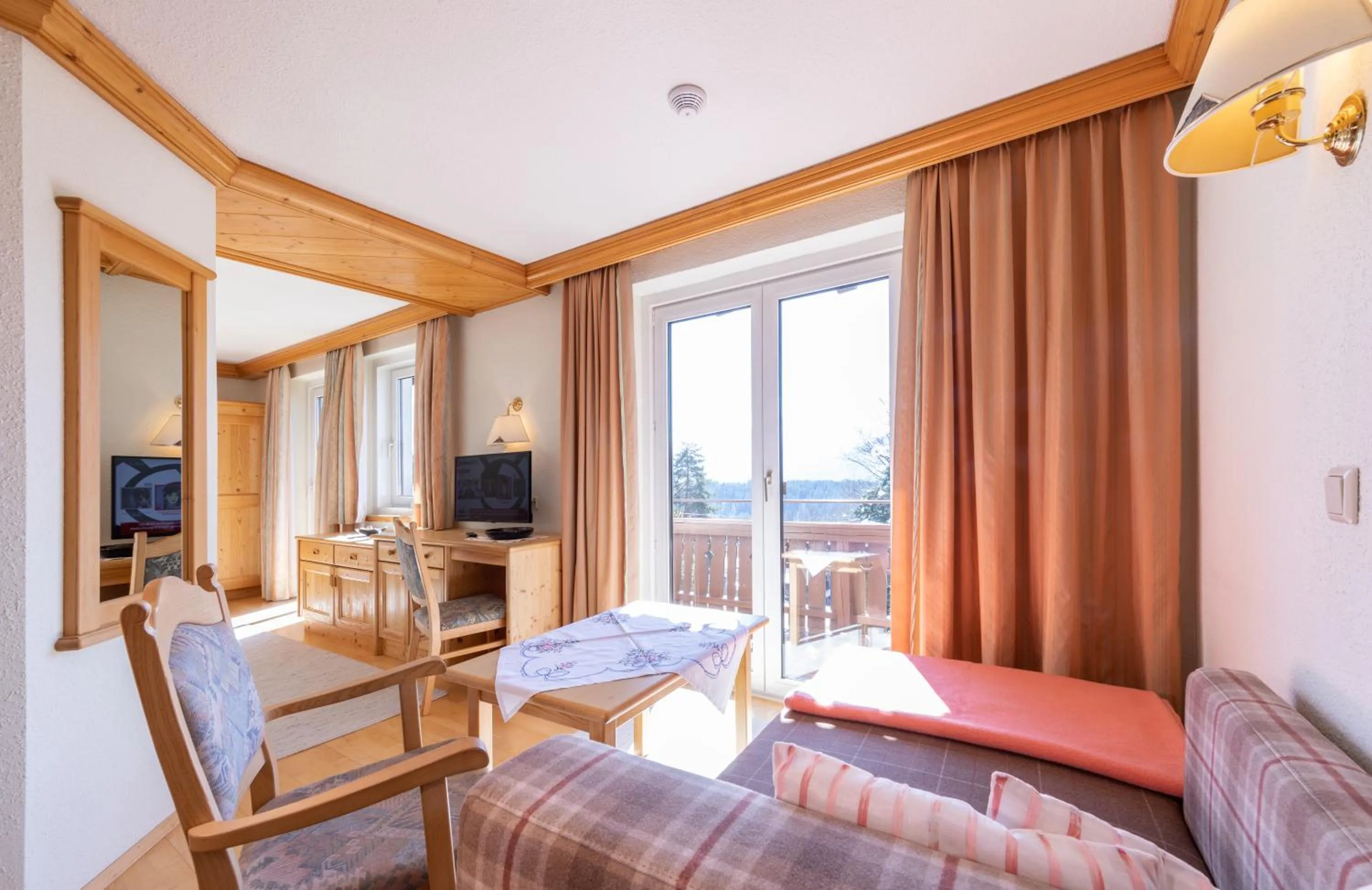 Living room, Bed in Alpenhof