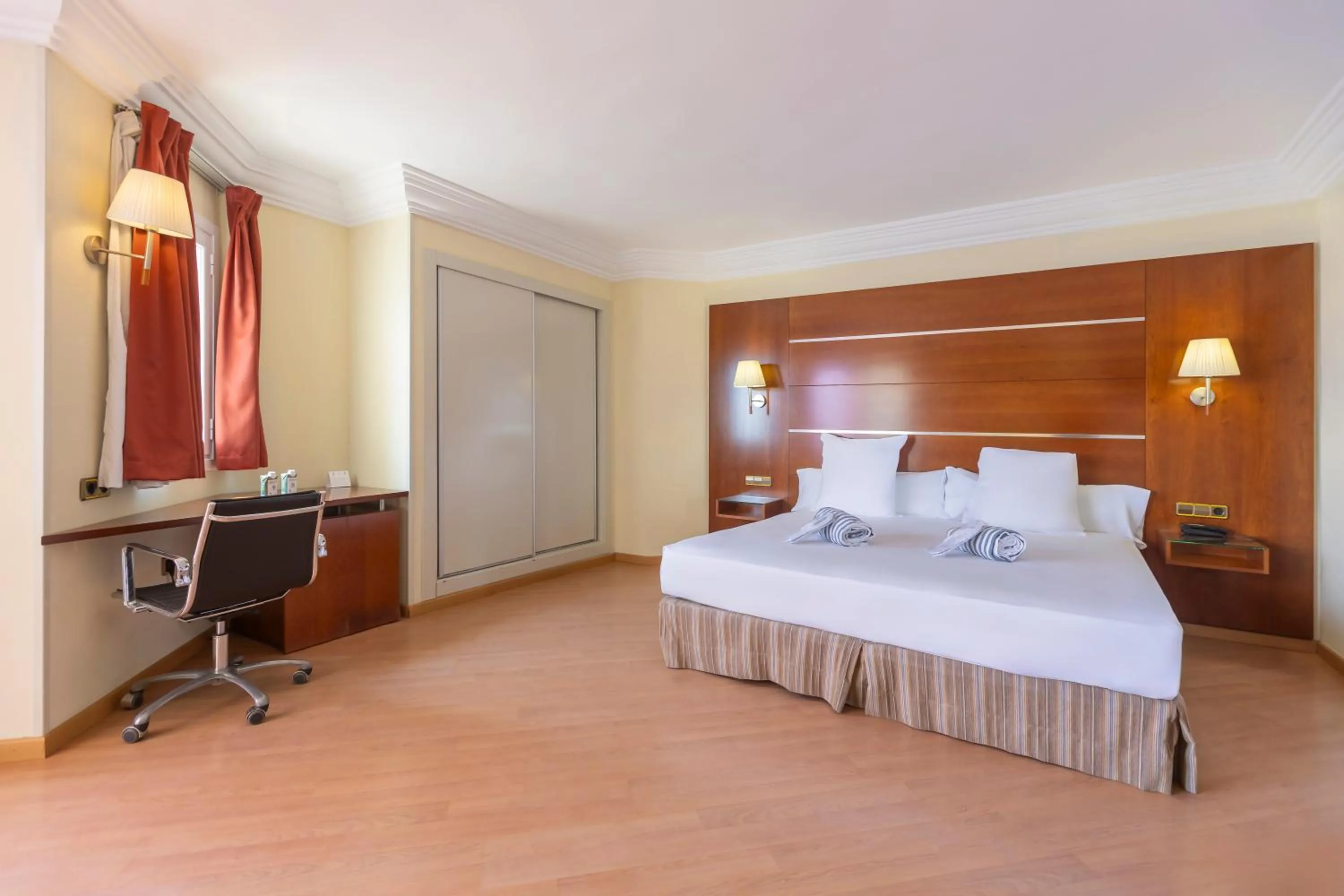 Bedroom, Bed in Hotel Moon Dreams Portomagno