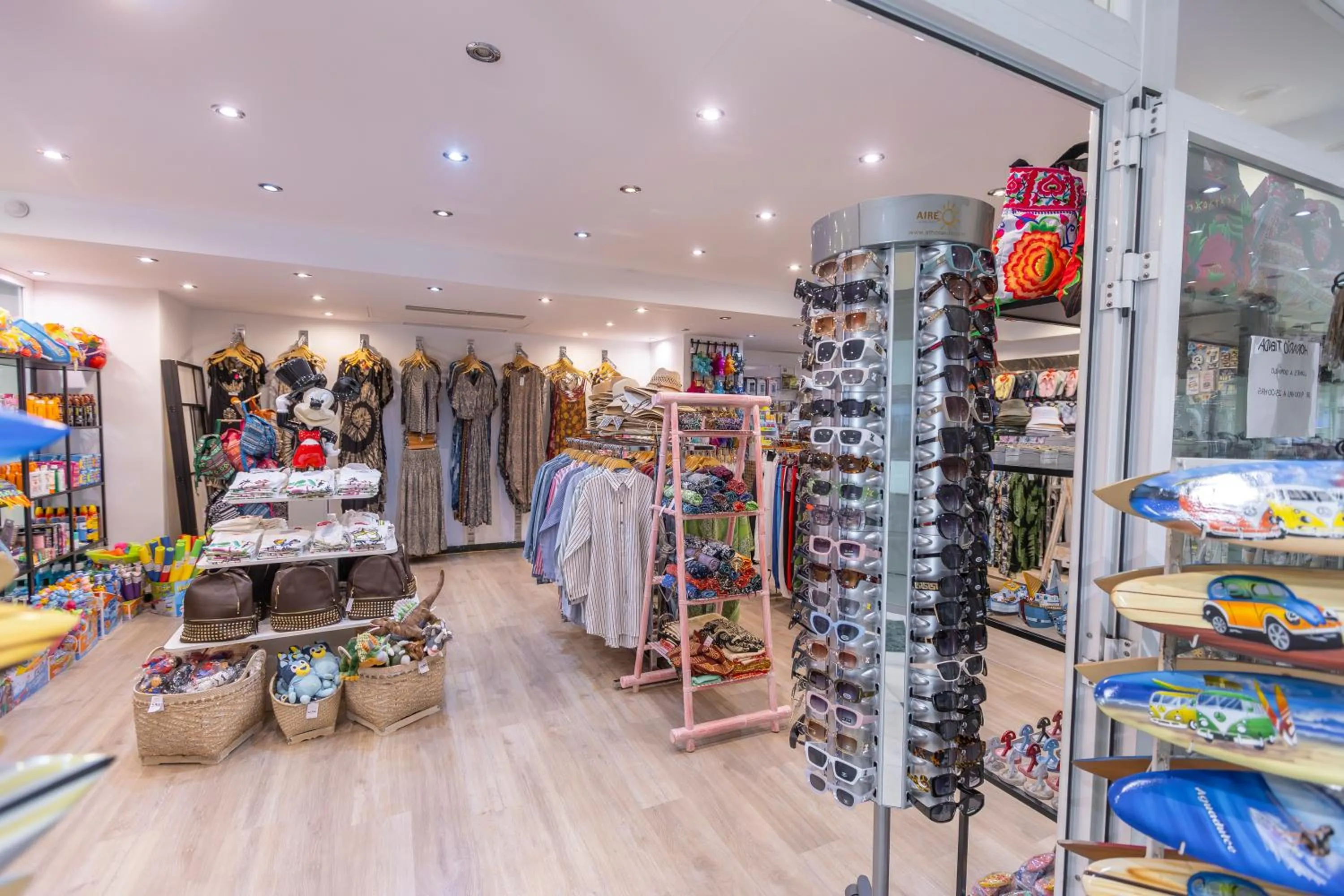 On-site shops in Hotel Moon Dreams Portomagno