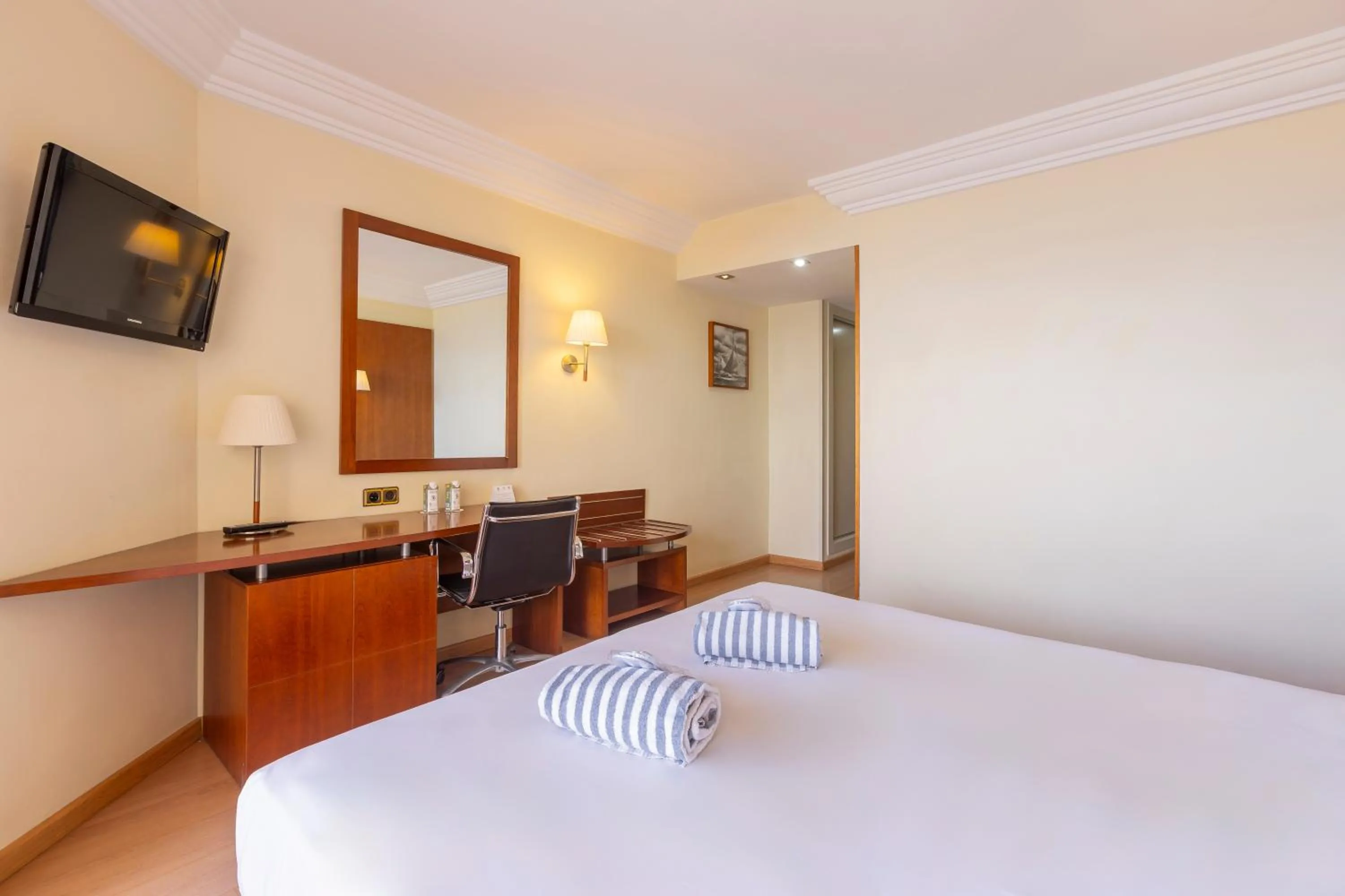 Bedroom, Bed in Hotel Moon Dreams Portomagno