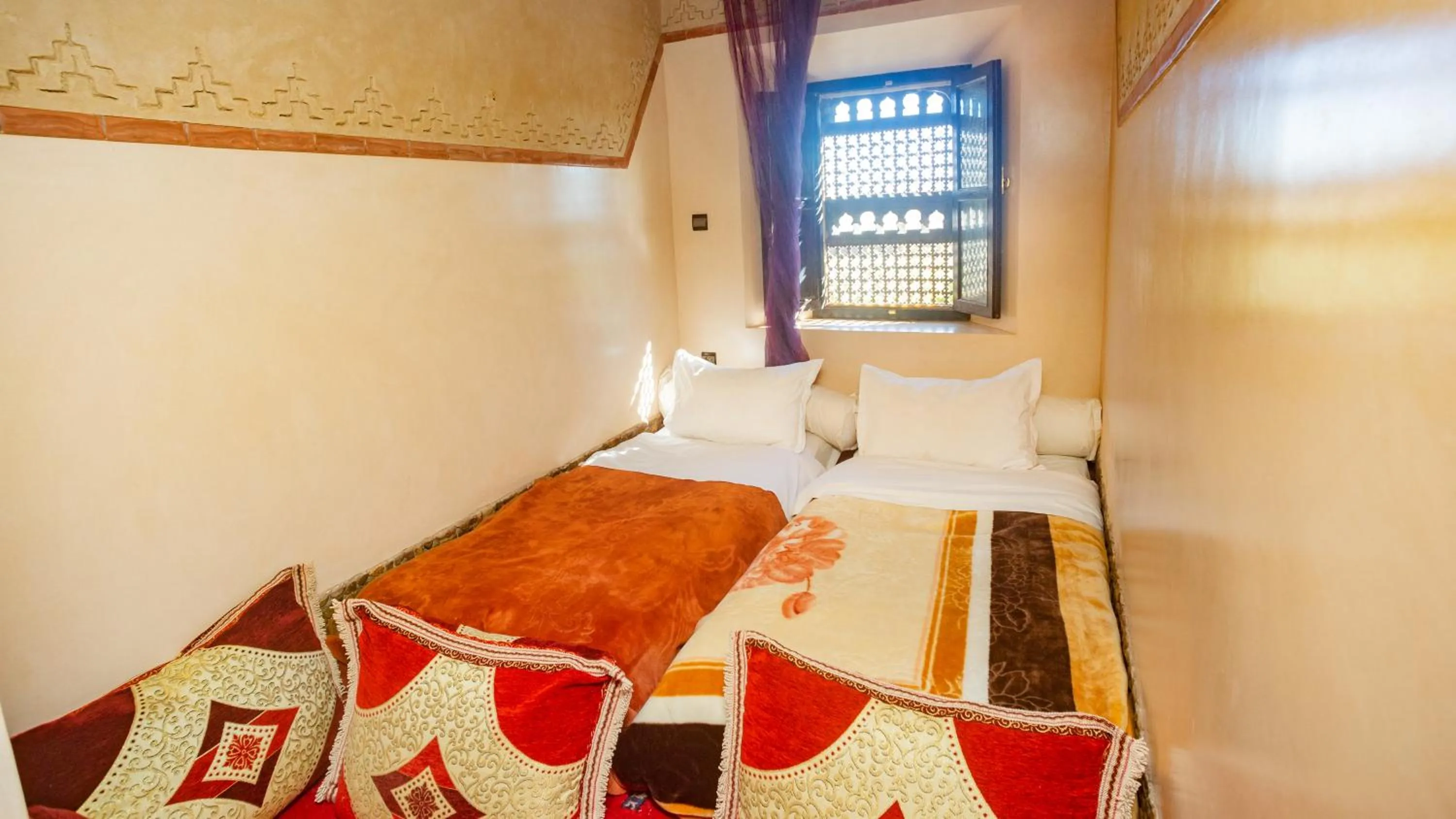 Bed in Ecolodge l'île de Ouarzazate