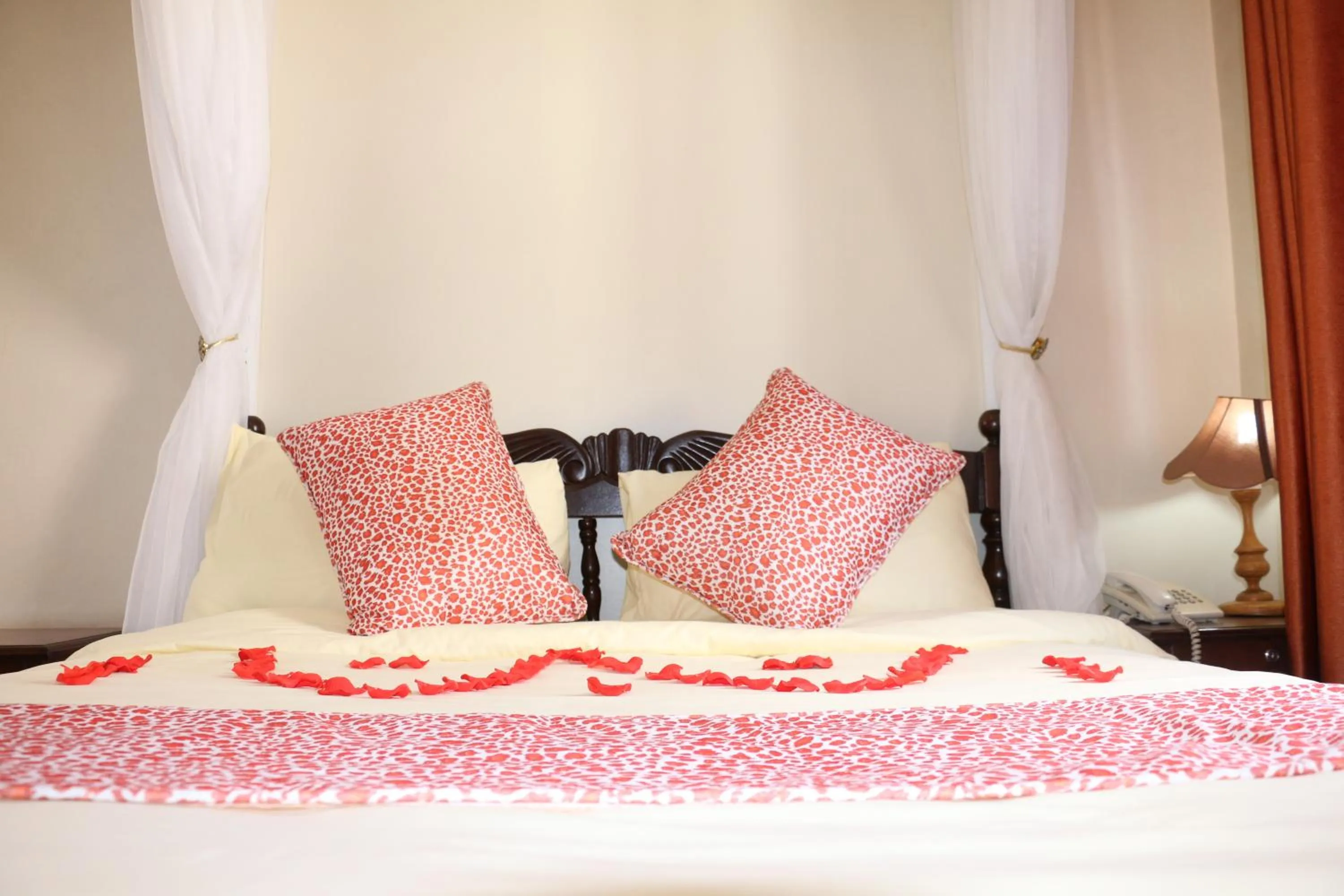 Property building, Bed in Adventist LMS Guest House & Conference Centre