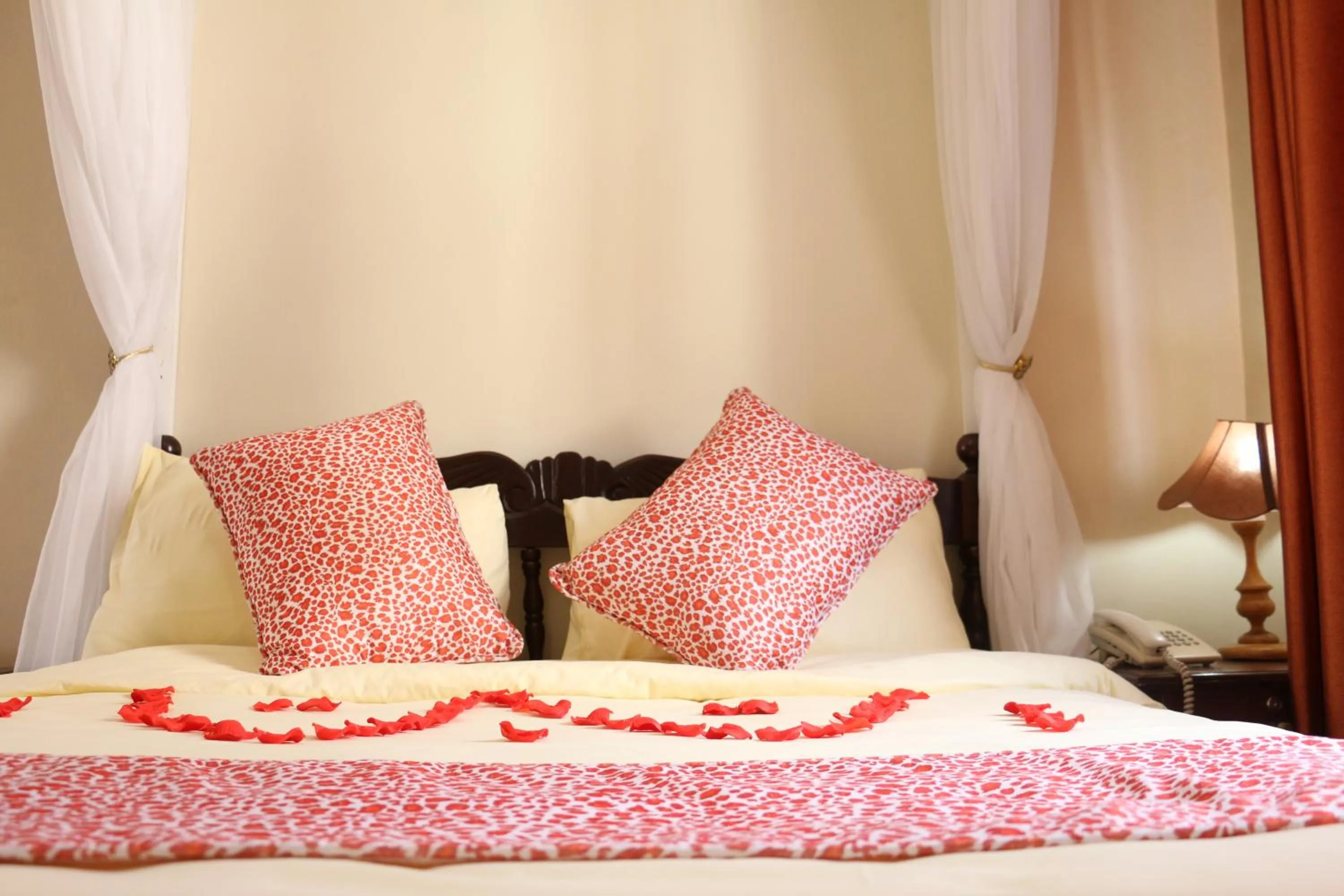 Property building, Bed in Adventist LMS Guest House & Conference Centre