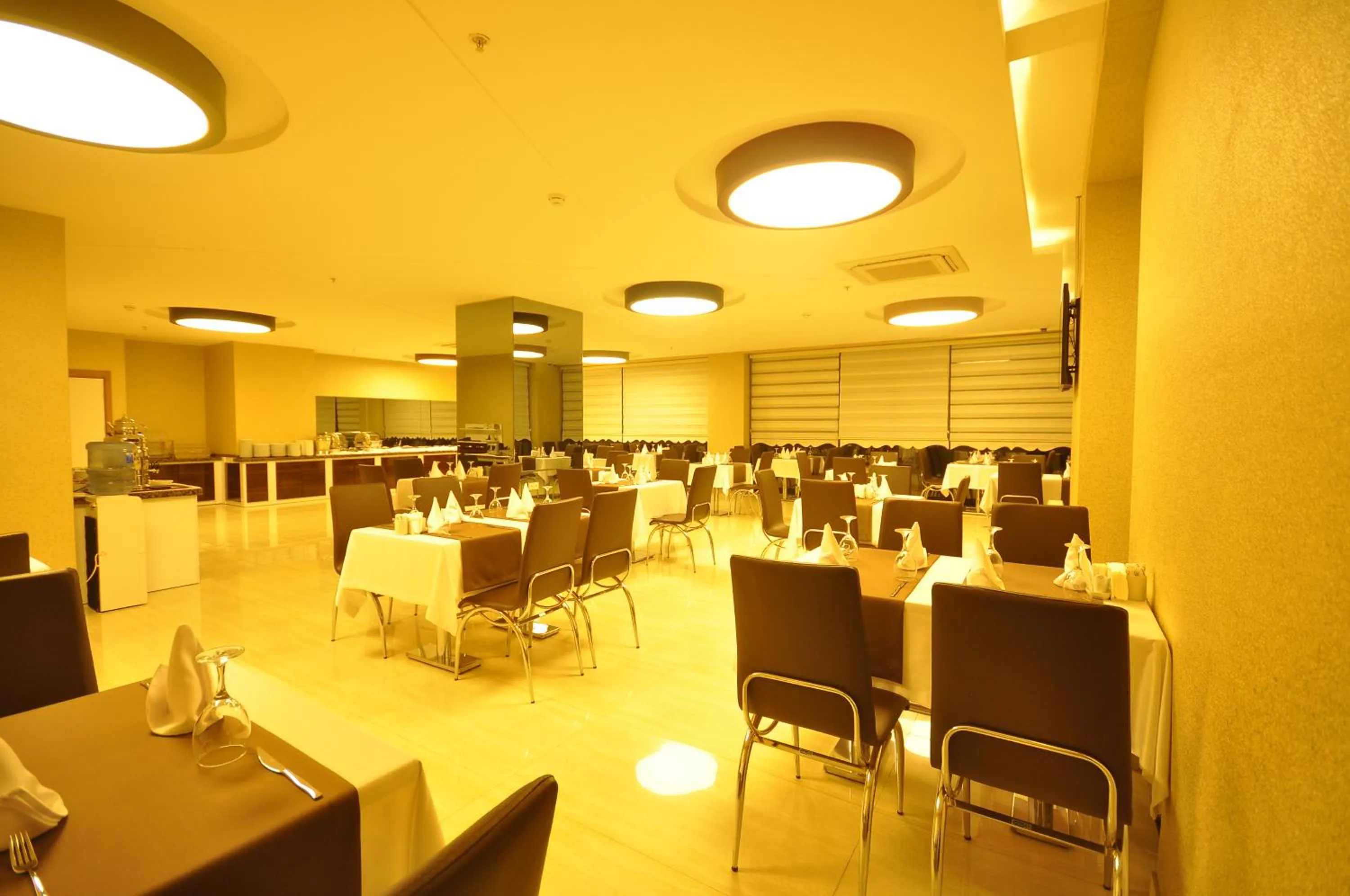 Restaurant/places to eat in Bupa Hotel