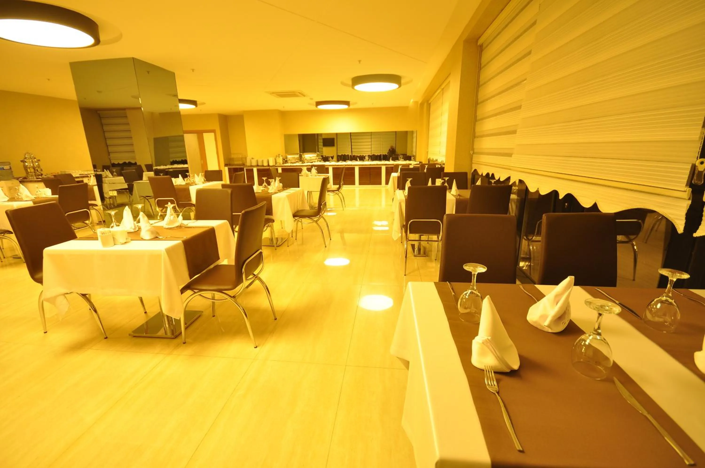 Restaurant/places to eat in Bupa Hotel