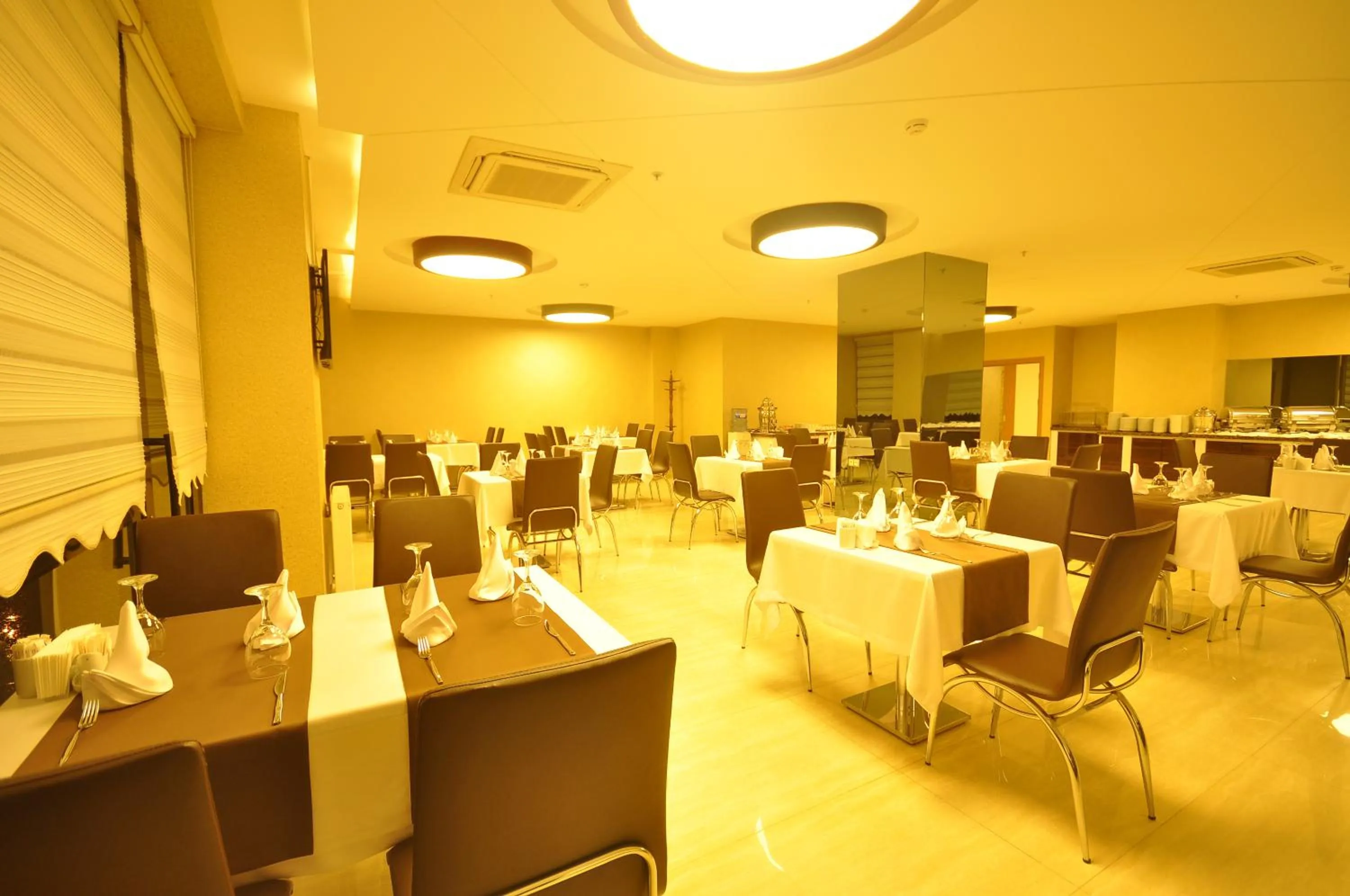 Restaurant/places to eat in Bupa Hotel