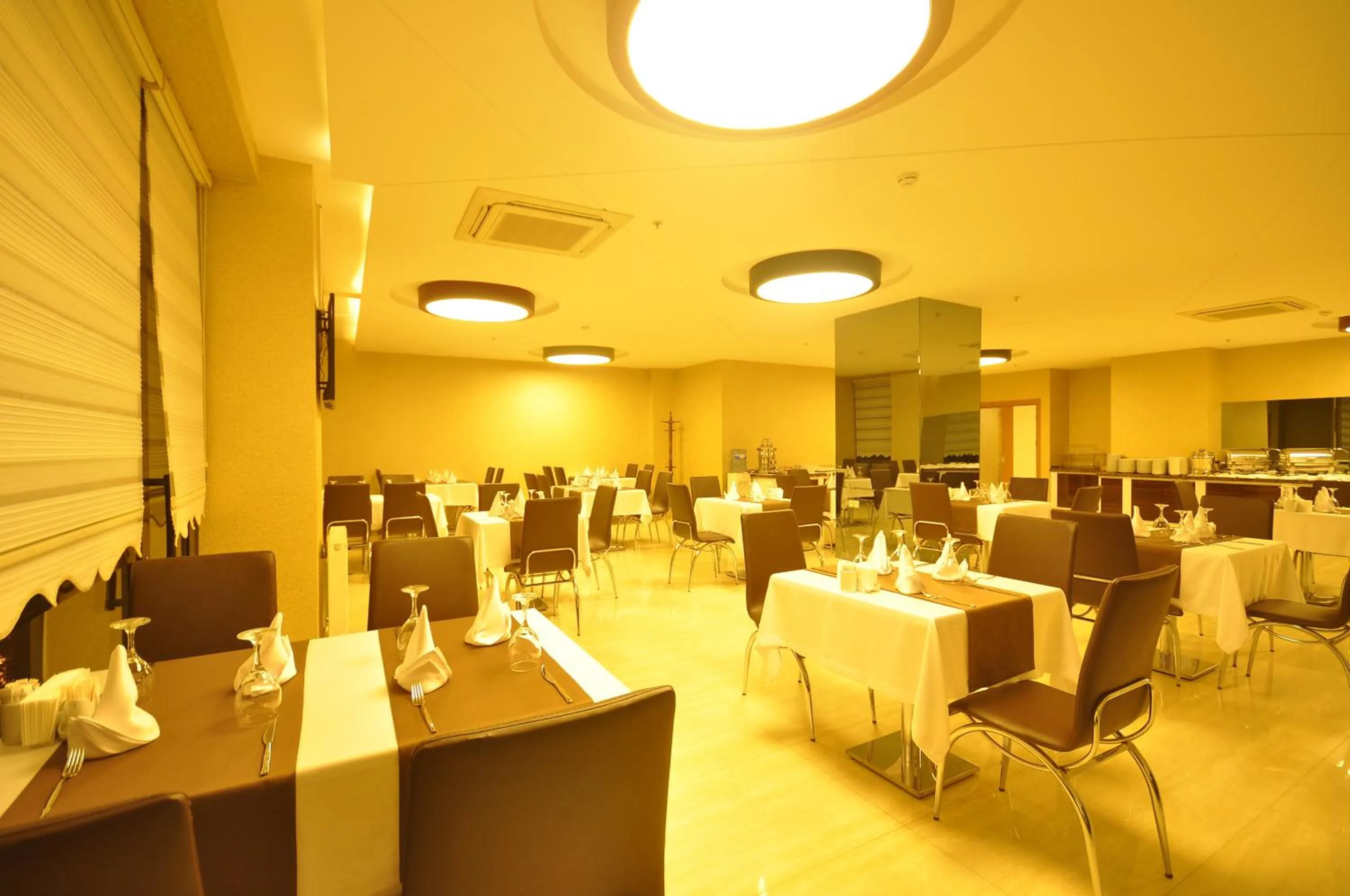 Restaurant/places to eat in Bupa Hotel