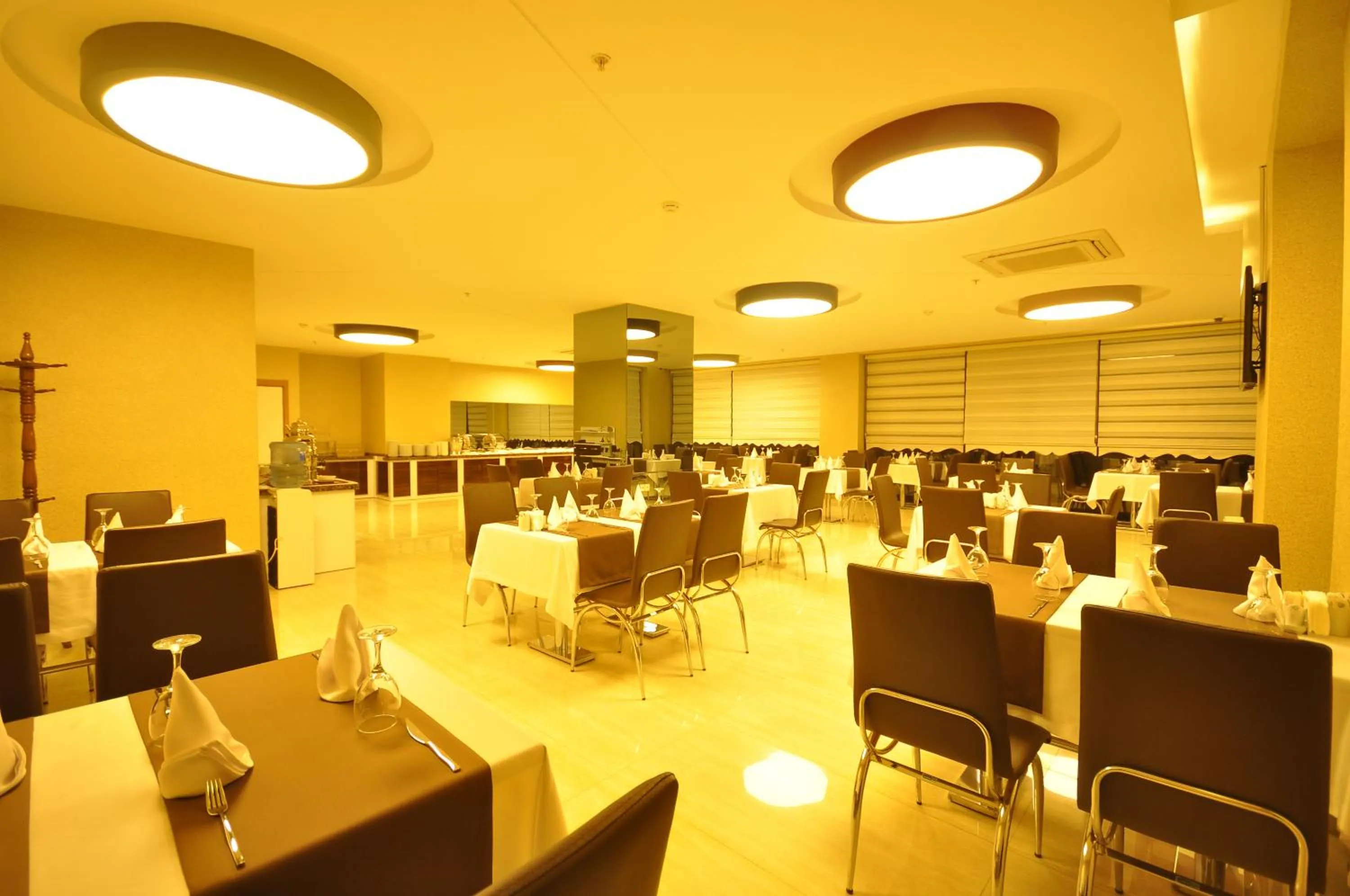 Restaurant/places to eat in Bupa Hotel