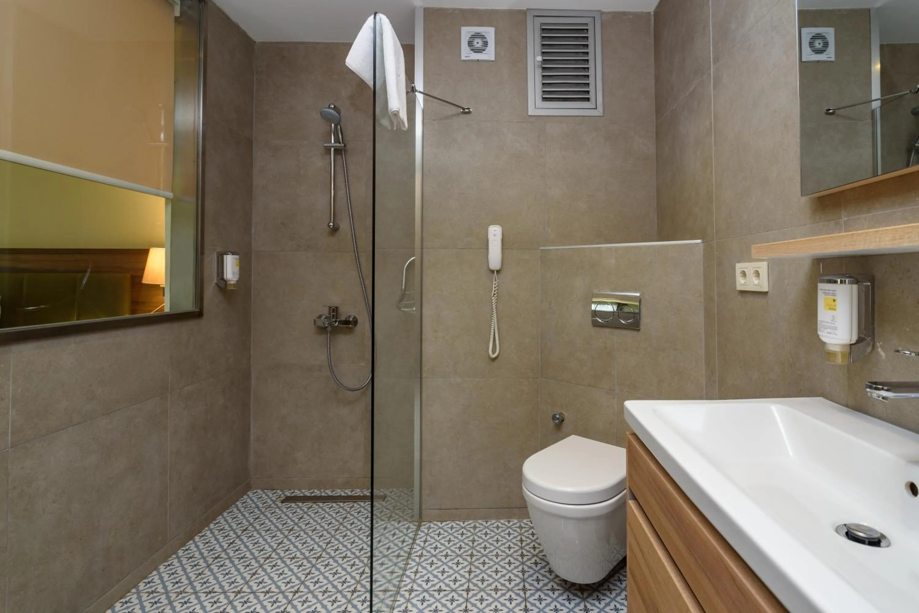 Bathroom in Numi Hotel