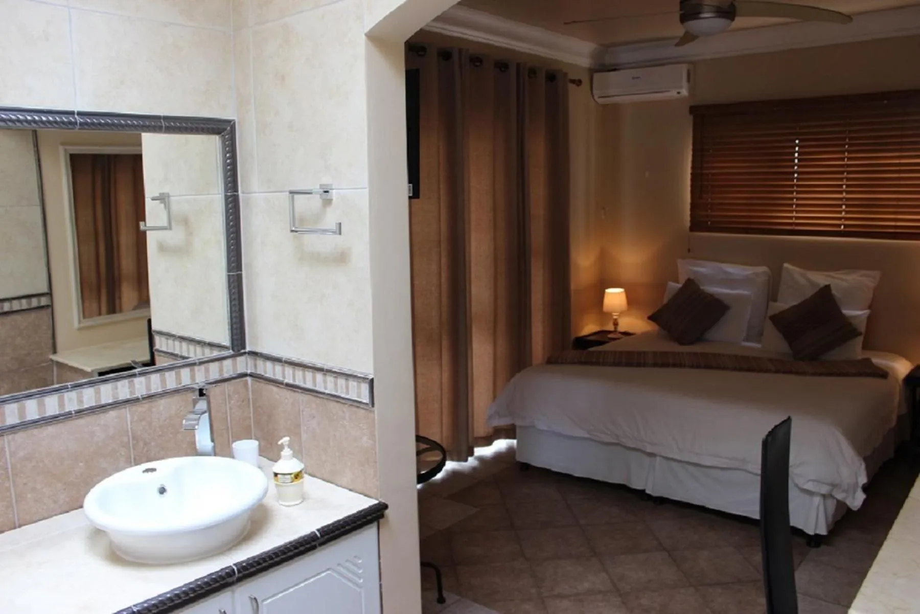 Property building, Bed in Almost Heaven