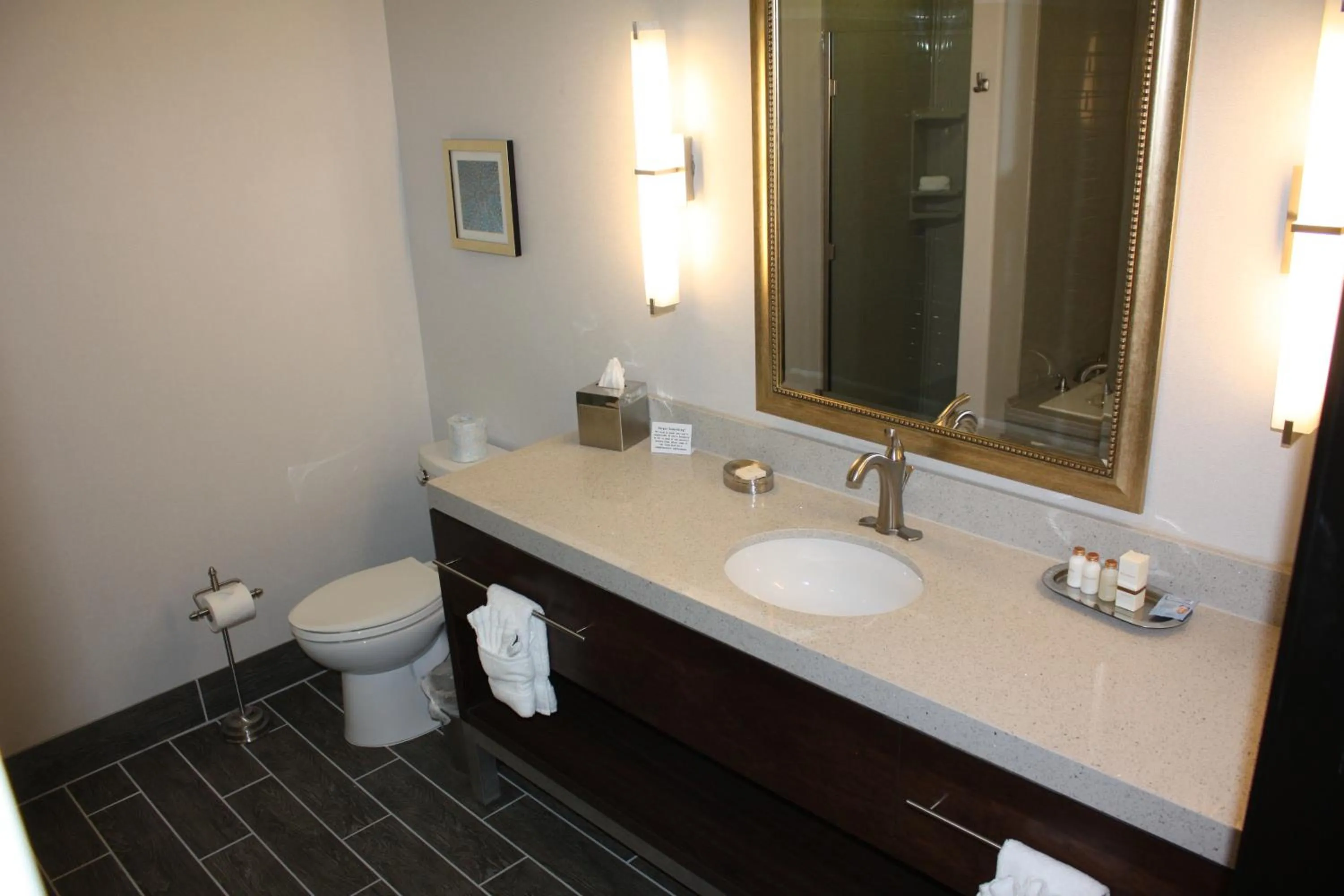 Bathroom in The Heritage Inn & Suites, Ascend Hotel Collection