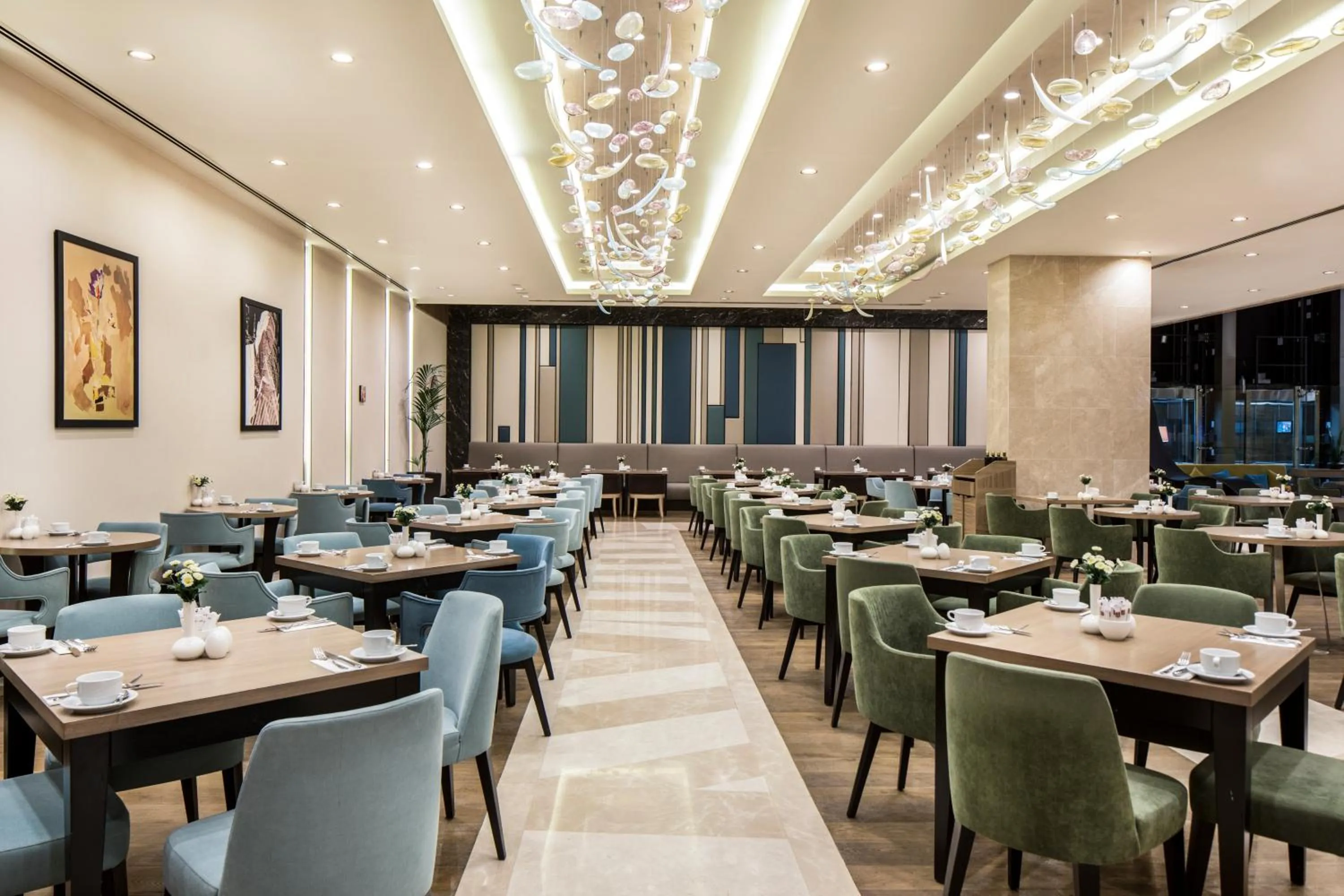 Restaurant/places to eat in Clarion Hotel Golden Horn