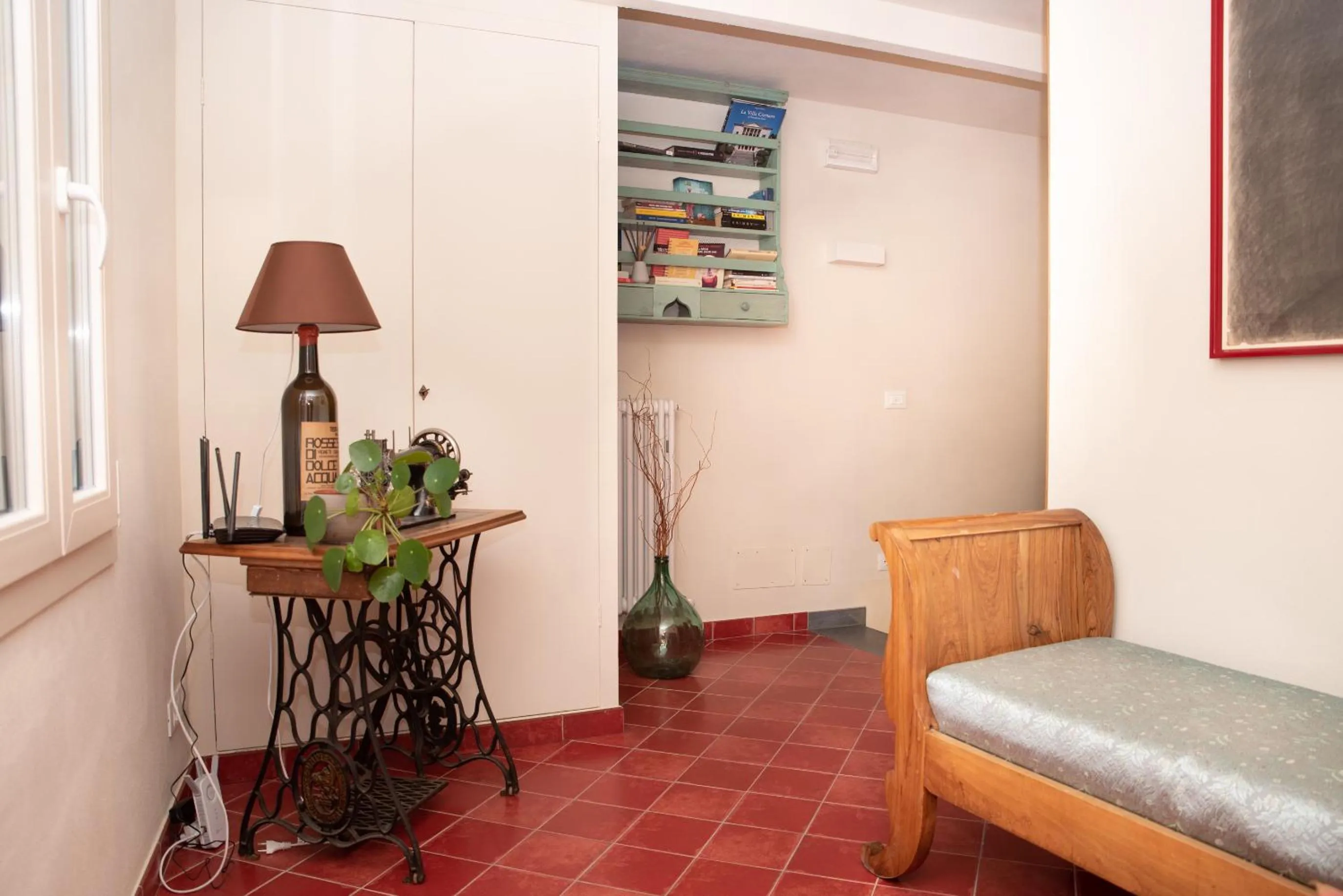 Decorative detail in U Campanin