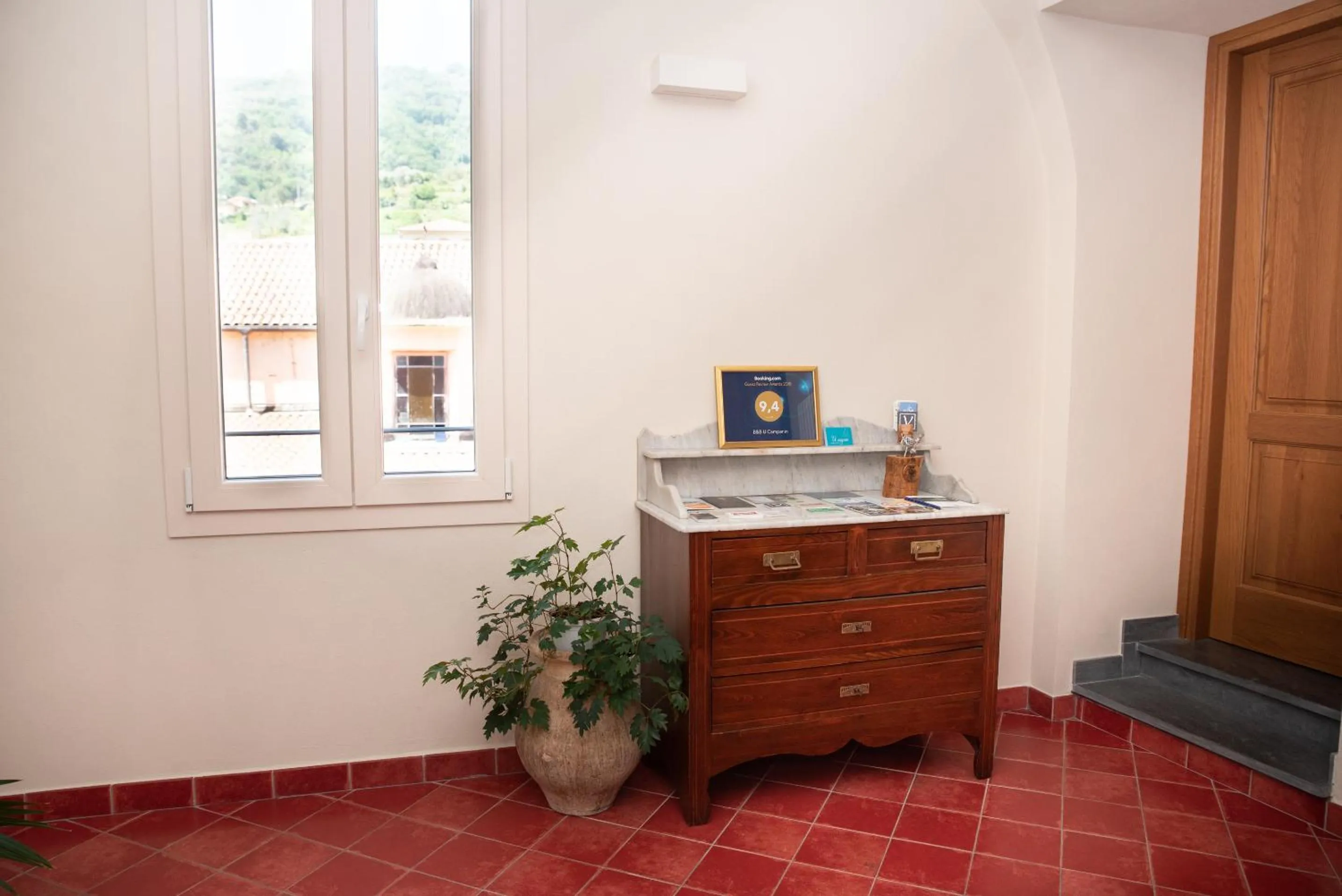 Lobby or reception in U Campanin