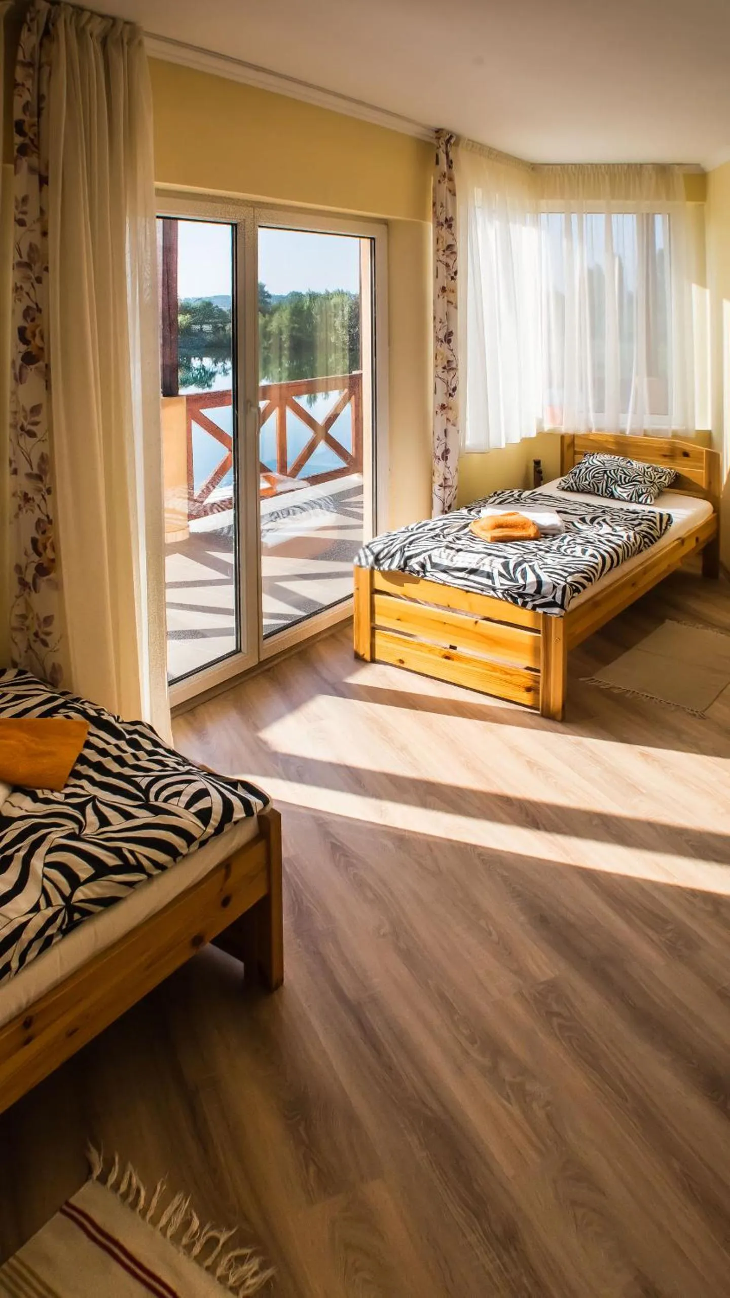 Balcony/Terrace, Bed in La Curia Panzió