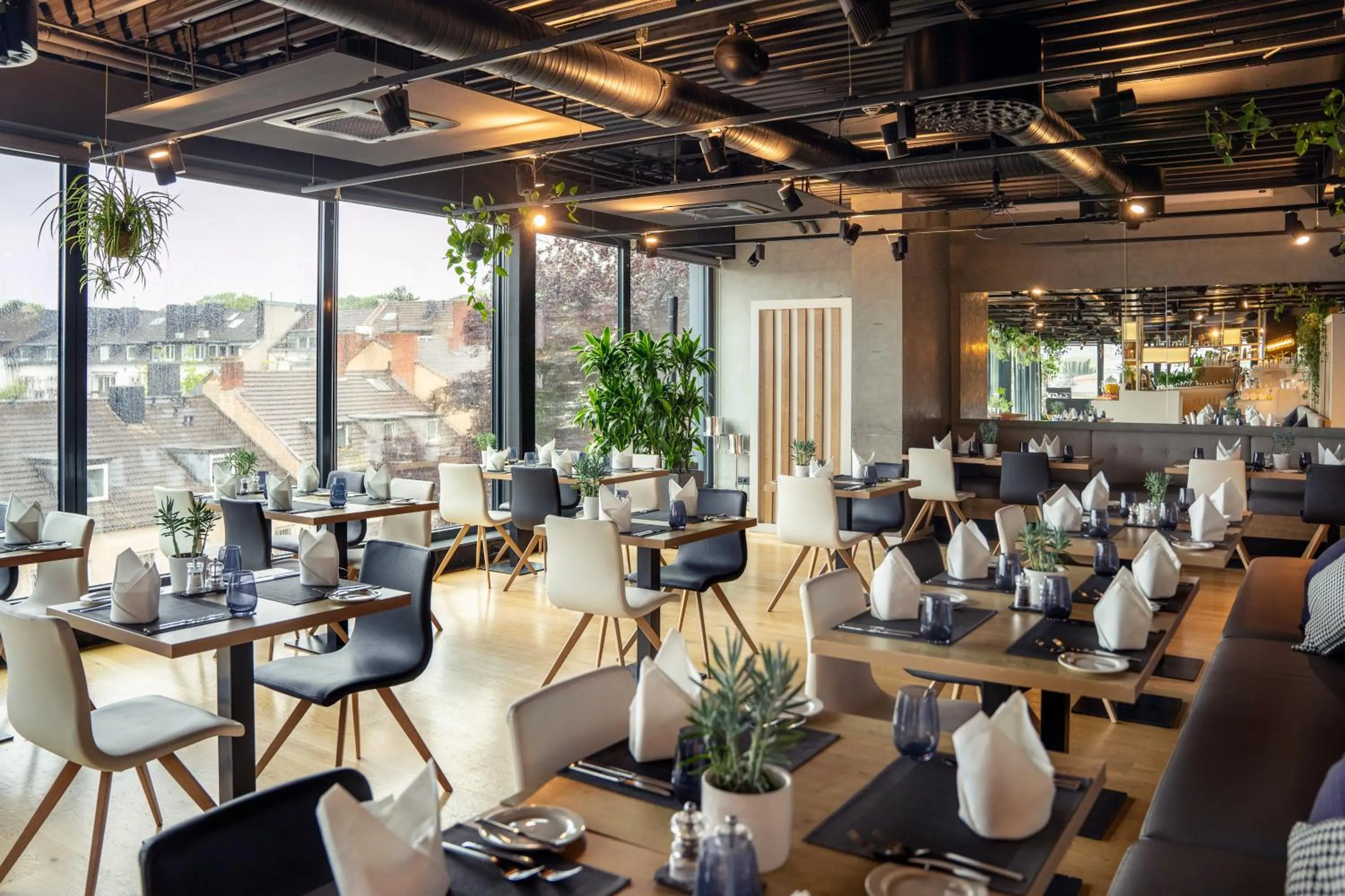 Restaurant/places to eat in INNSiDE by Meliá Aachen