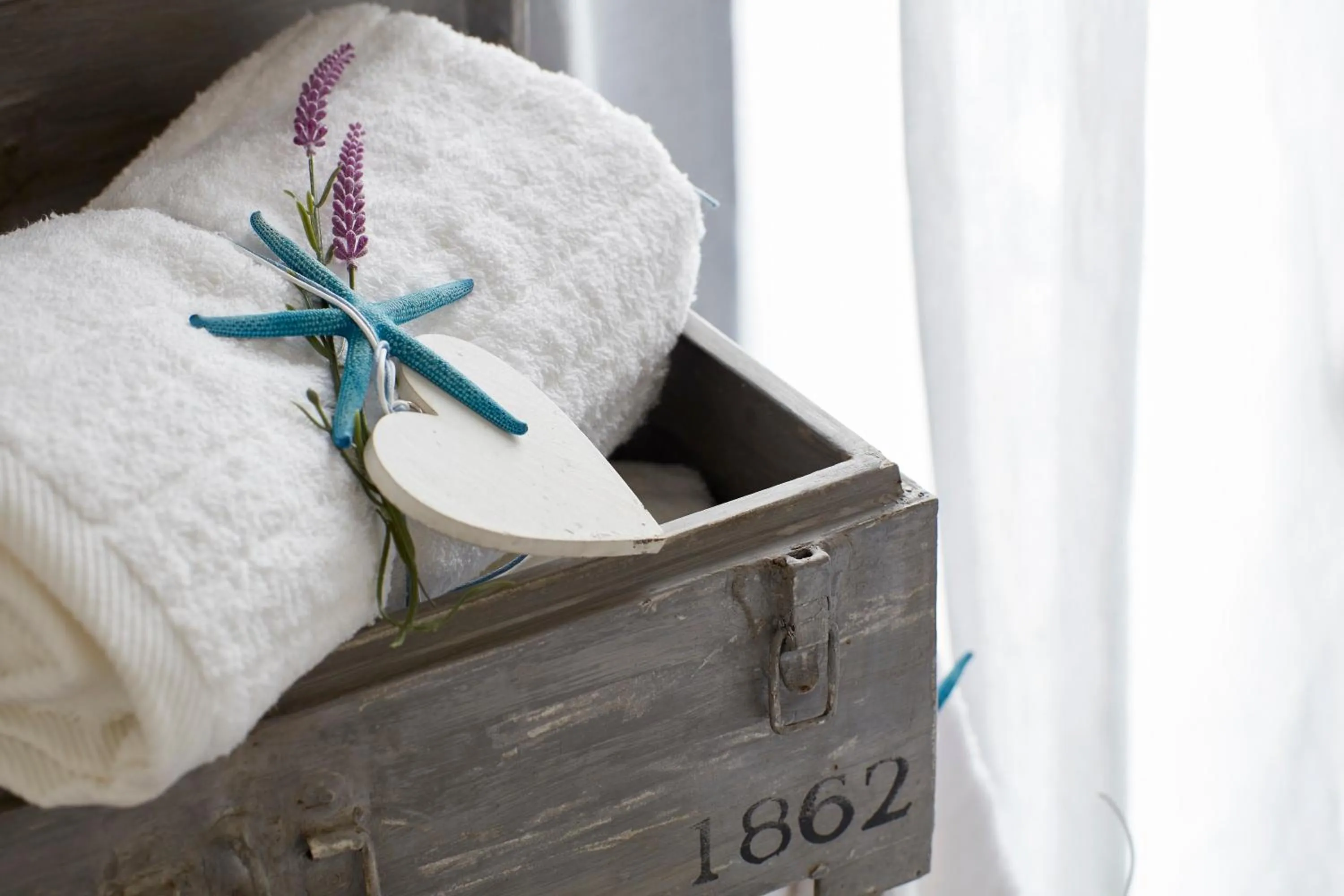Decorative detail in The Gardens Gallery Hotel
