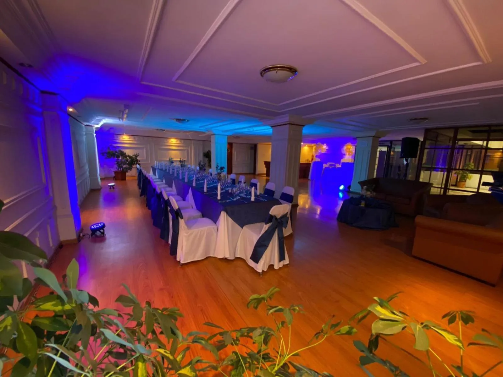 Meeting/conference room in Stanford Suites Hotel