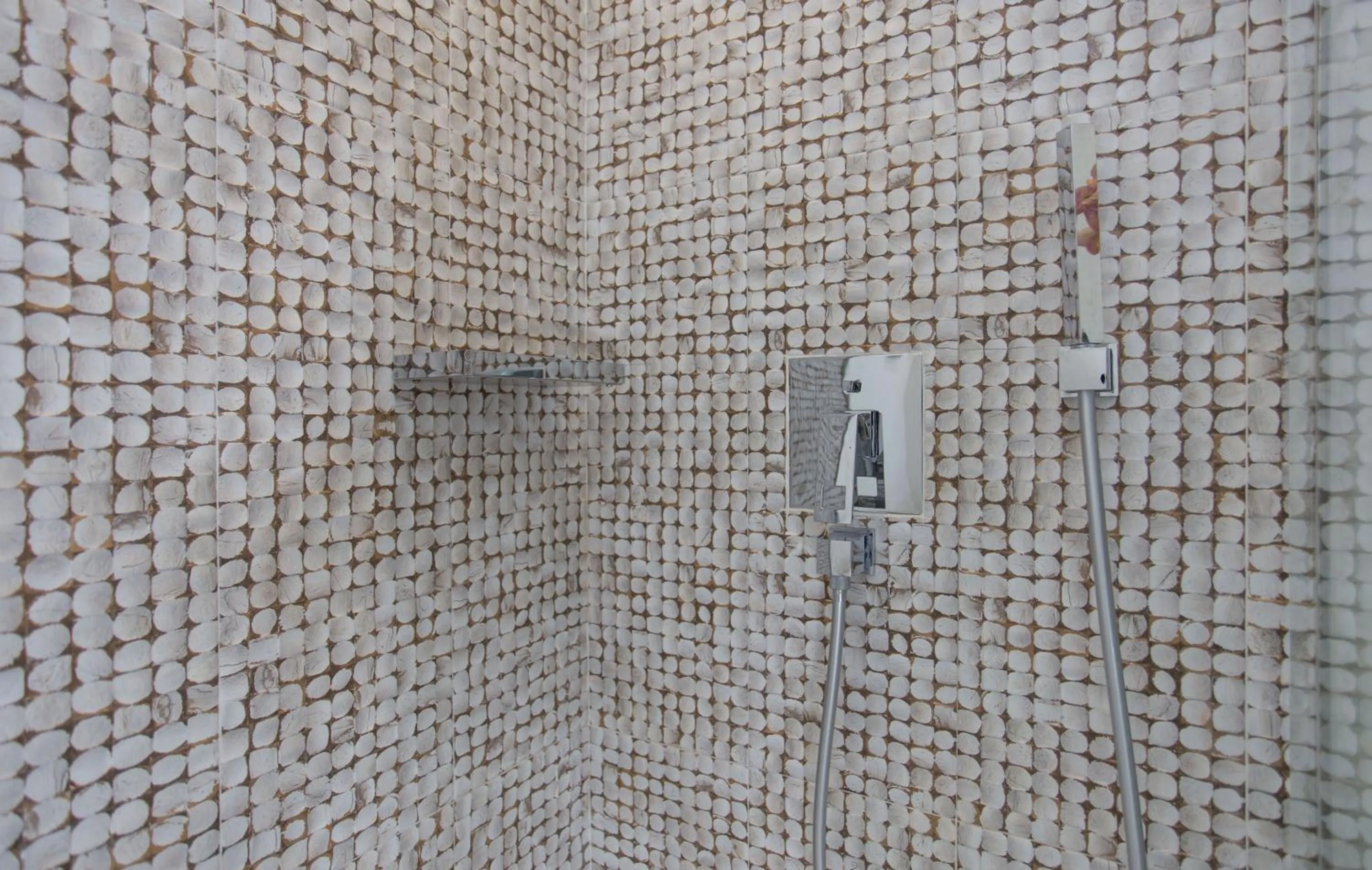 Shower in Mareggio Exclusive Residences & Suites