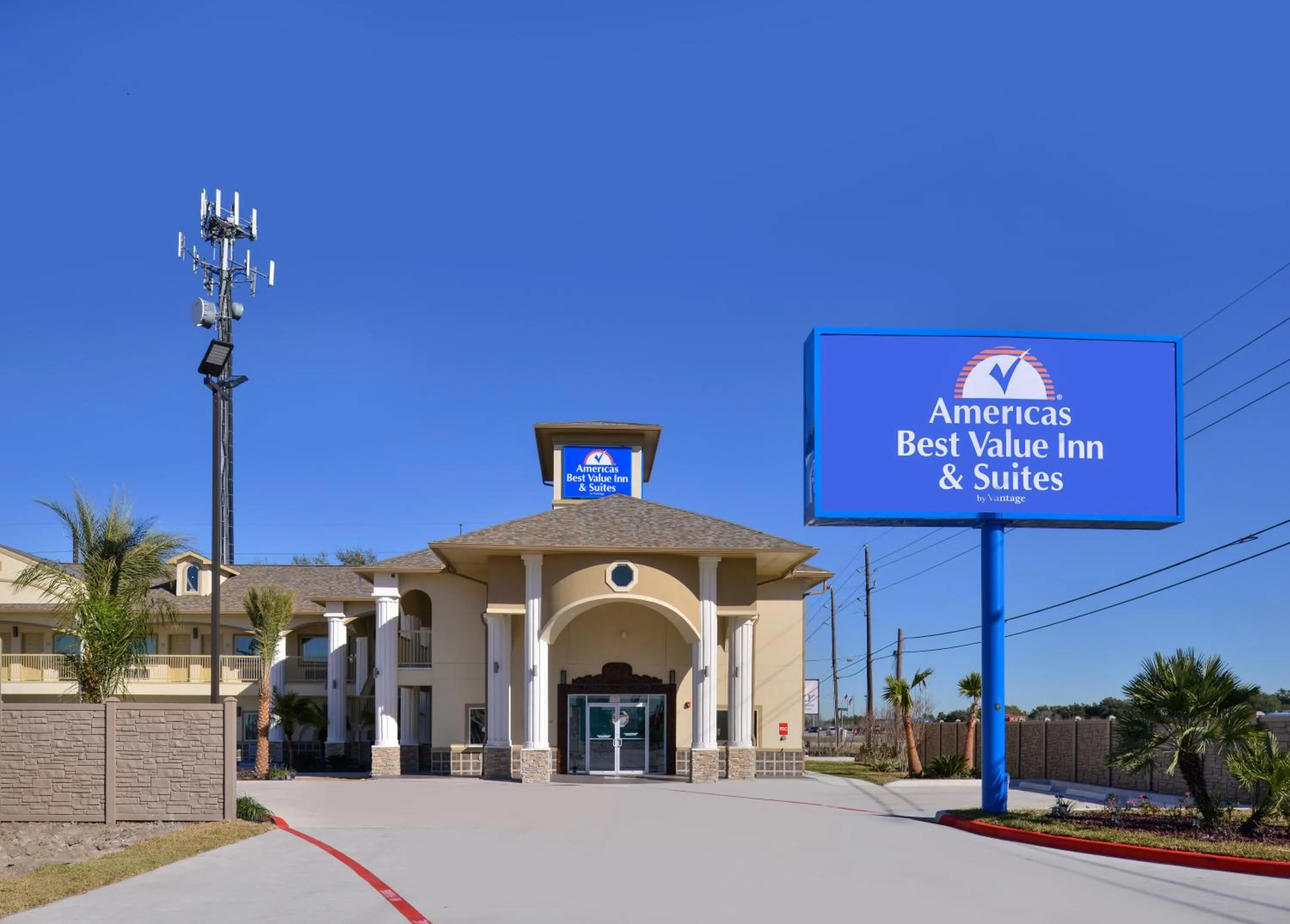 Facade/entrance in Americas Best Value Inn & Suites - Houston/Hwy 6 & Westpark