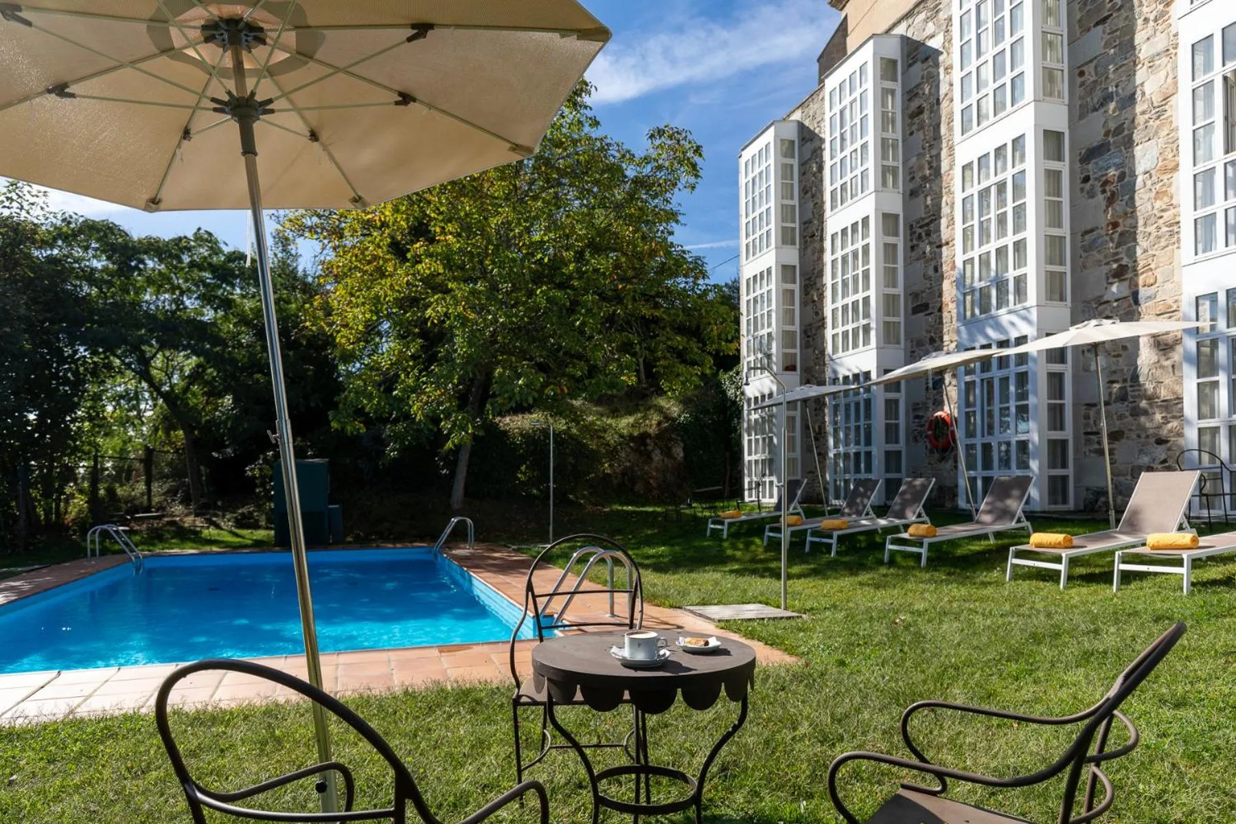 Swimming pool in Parador de Monforte de Lemos