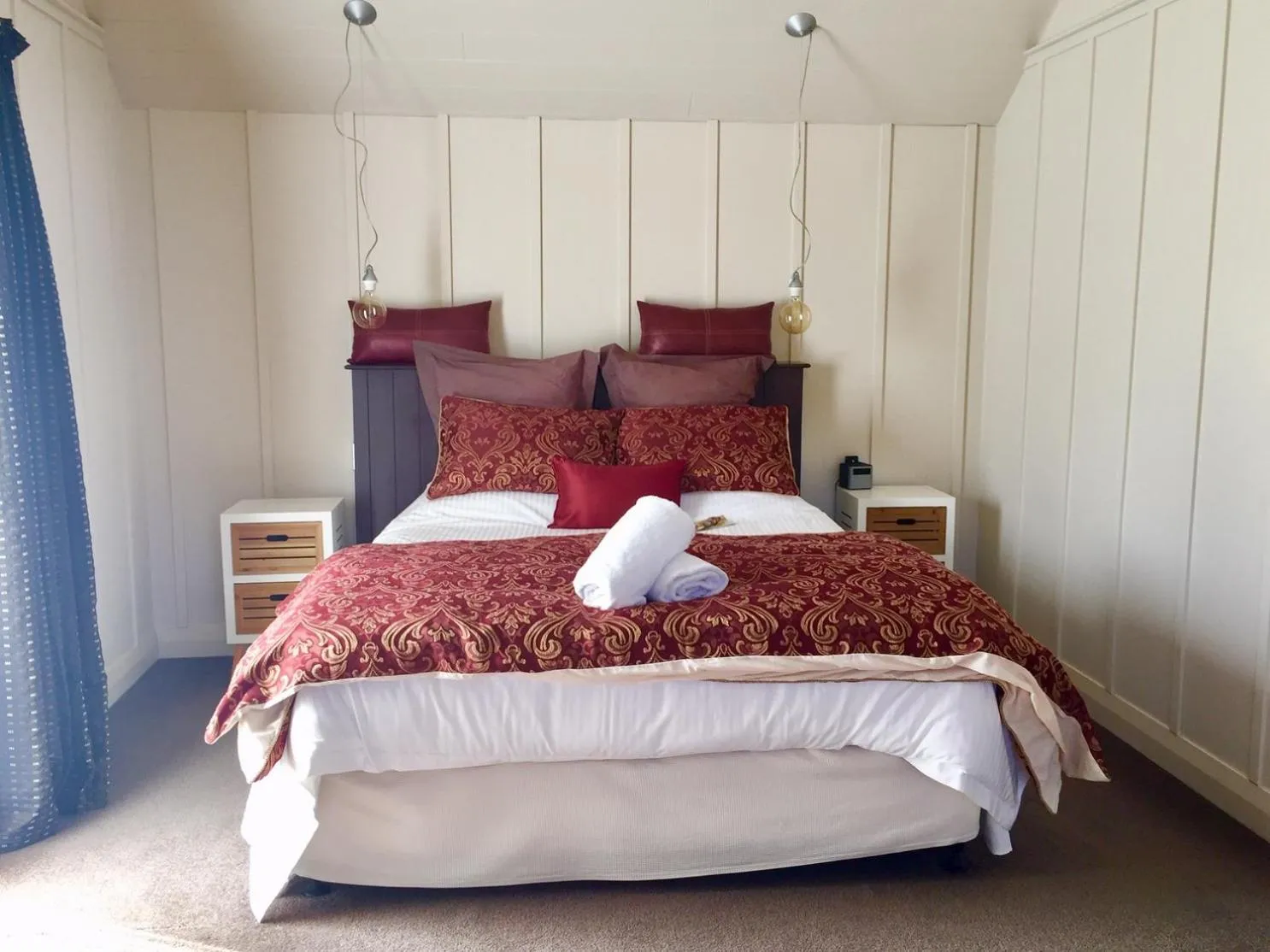 Photo of the whole room, Bed in Three Thirty B & B
