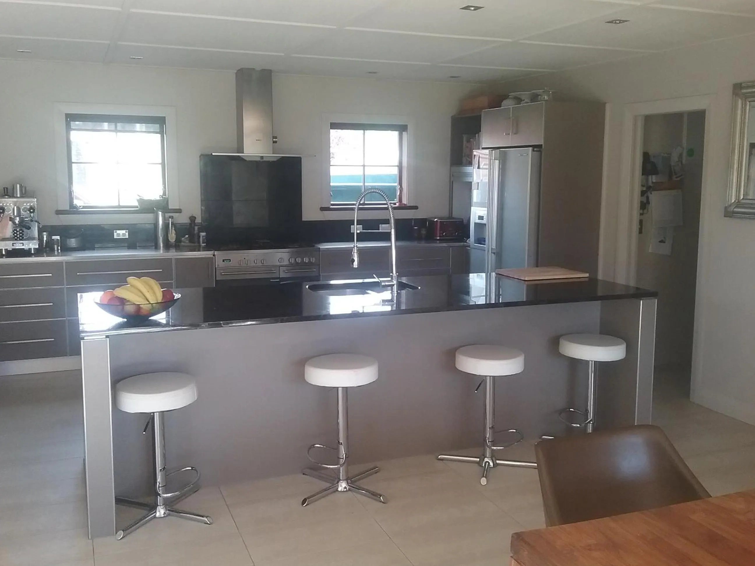 Kitchen or kitchenette in Three Thirty B & B