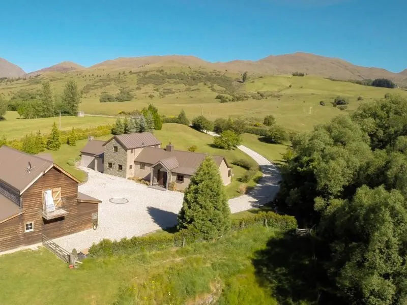 Day in Three Thirty B & B