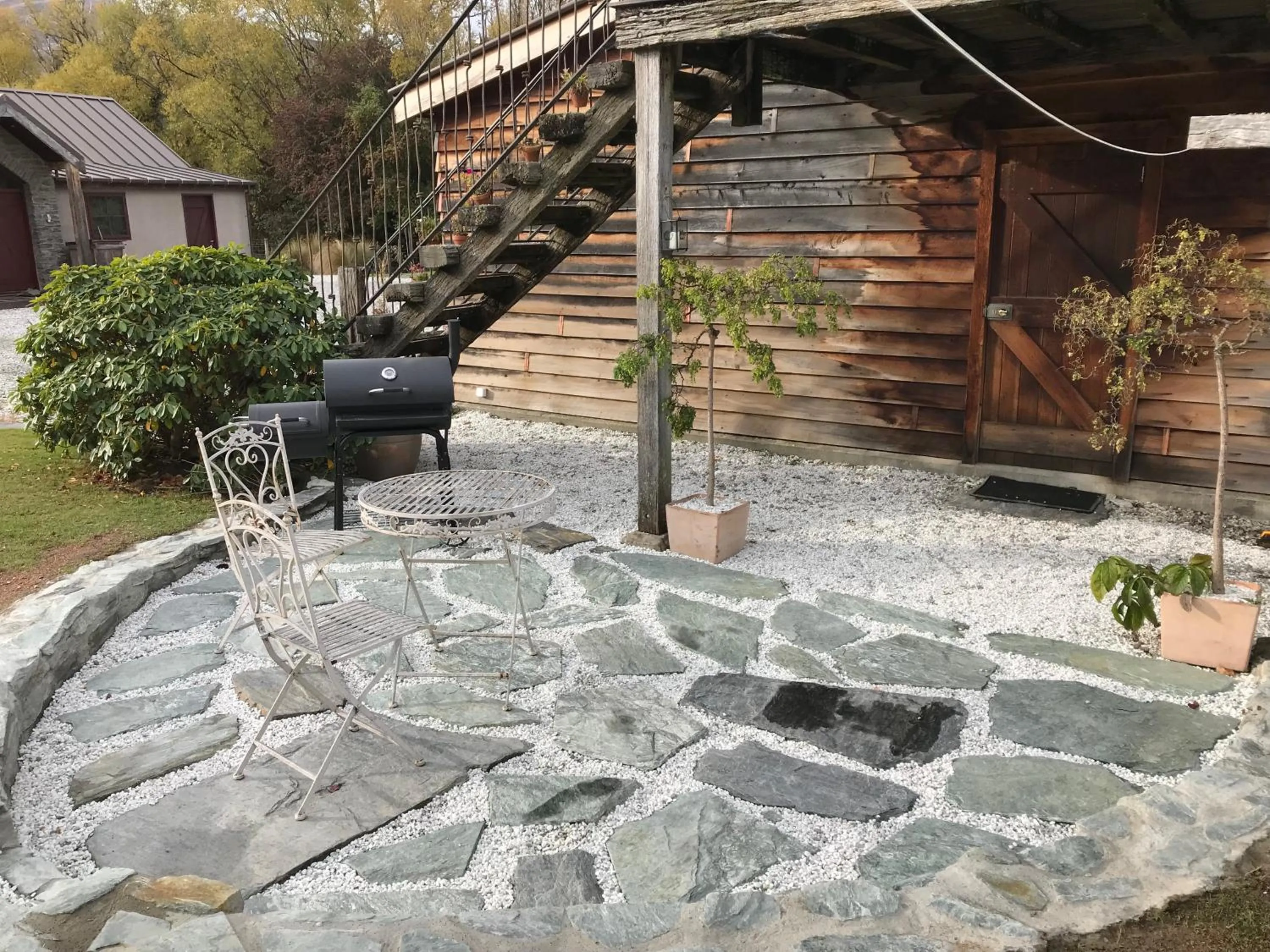 Patio in Three Thirty B & B