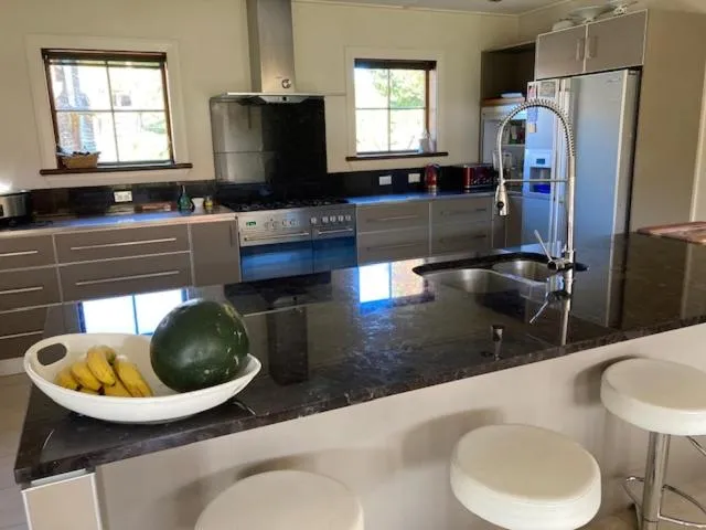 Kitchen or kitchenette in Three Thirty B & B