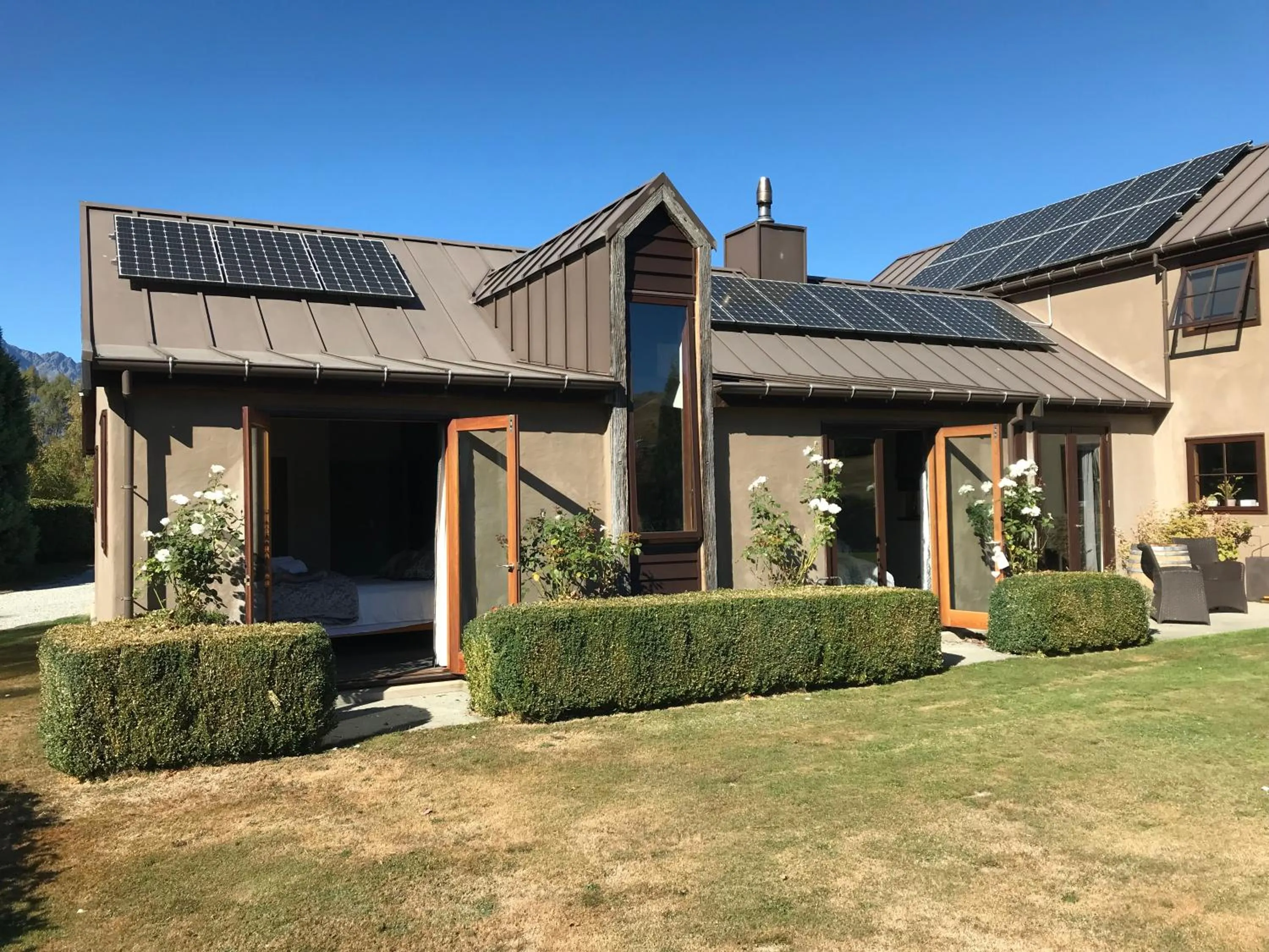 Garden in Three Thirty B & B