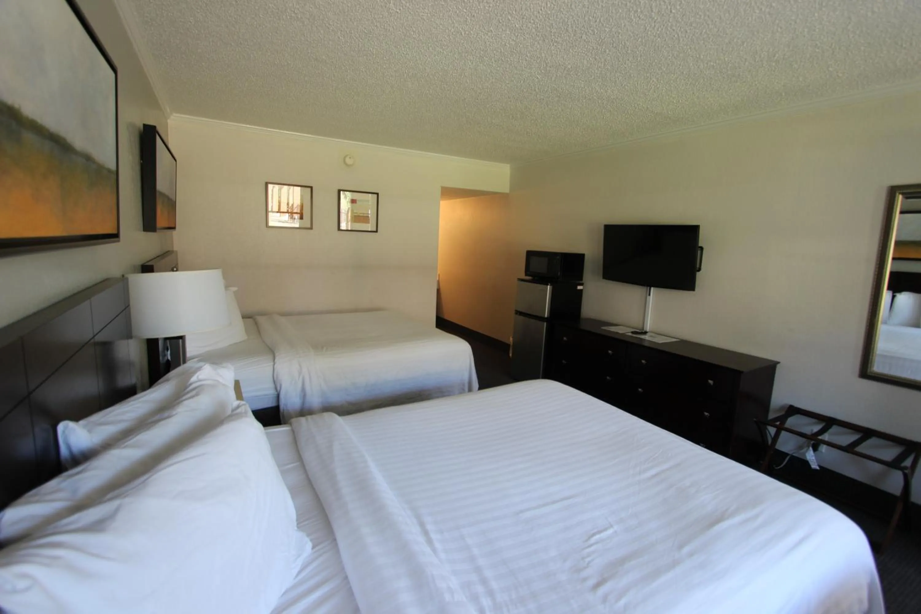 TV and multimedia, Bed in At Home Inn - Pensacola