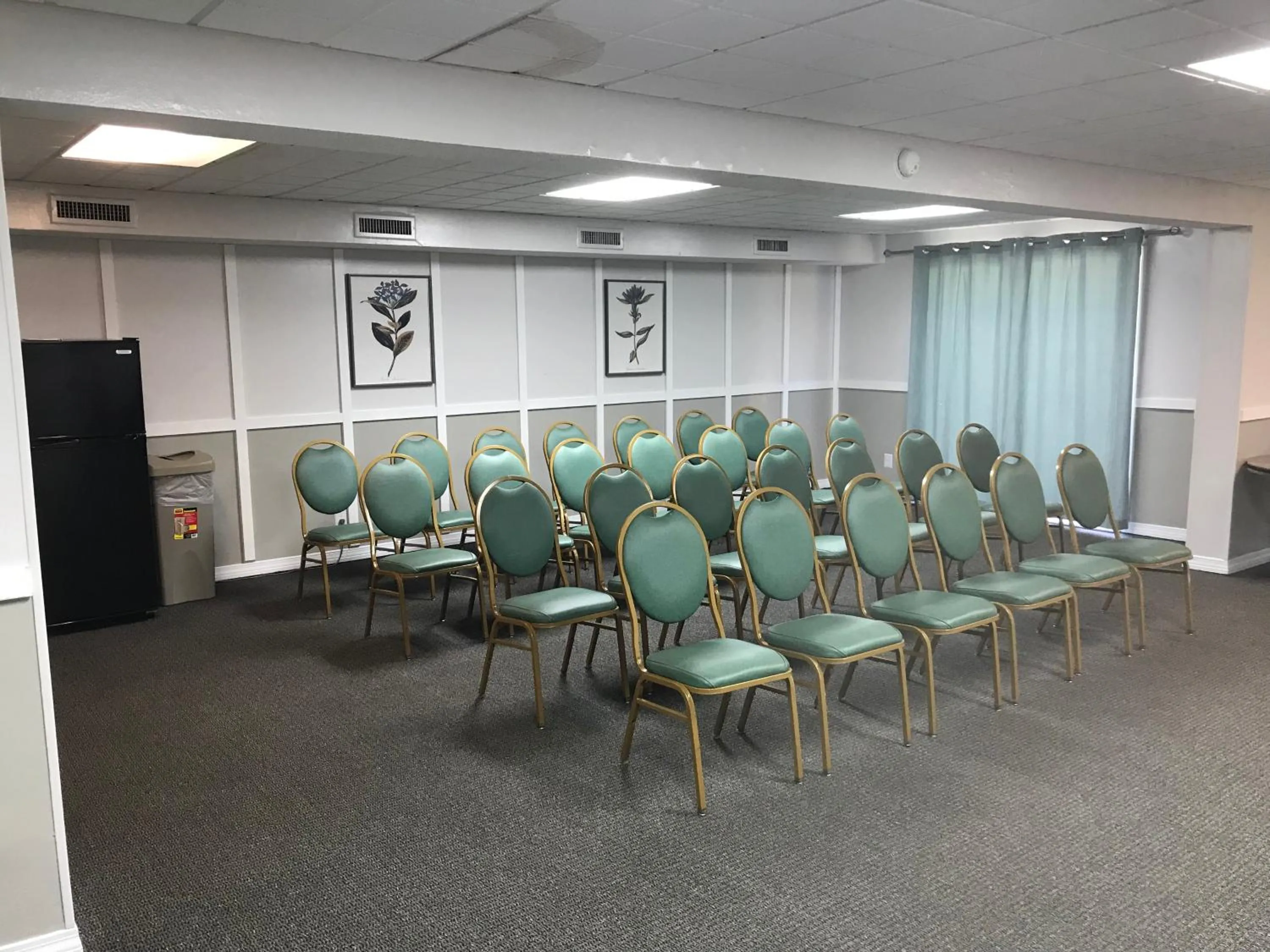 Meeting/conference room in At Home Inn - Pensacola