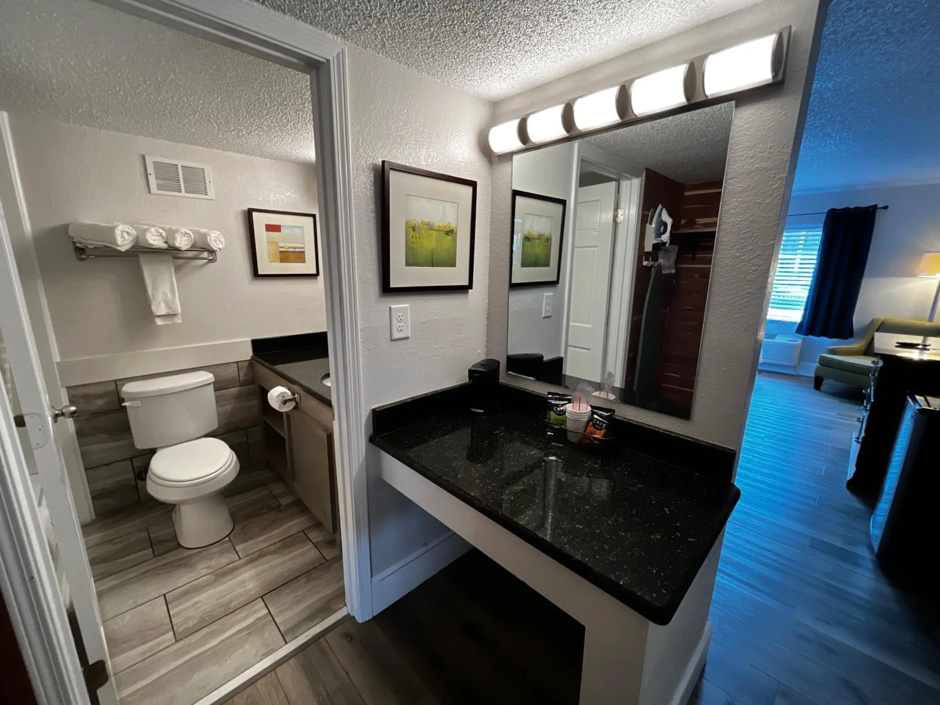 At Home Inn - Pensacola