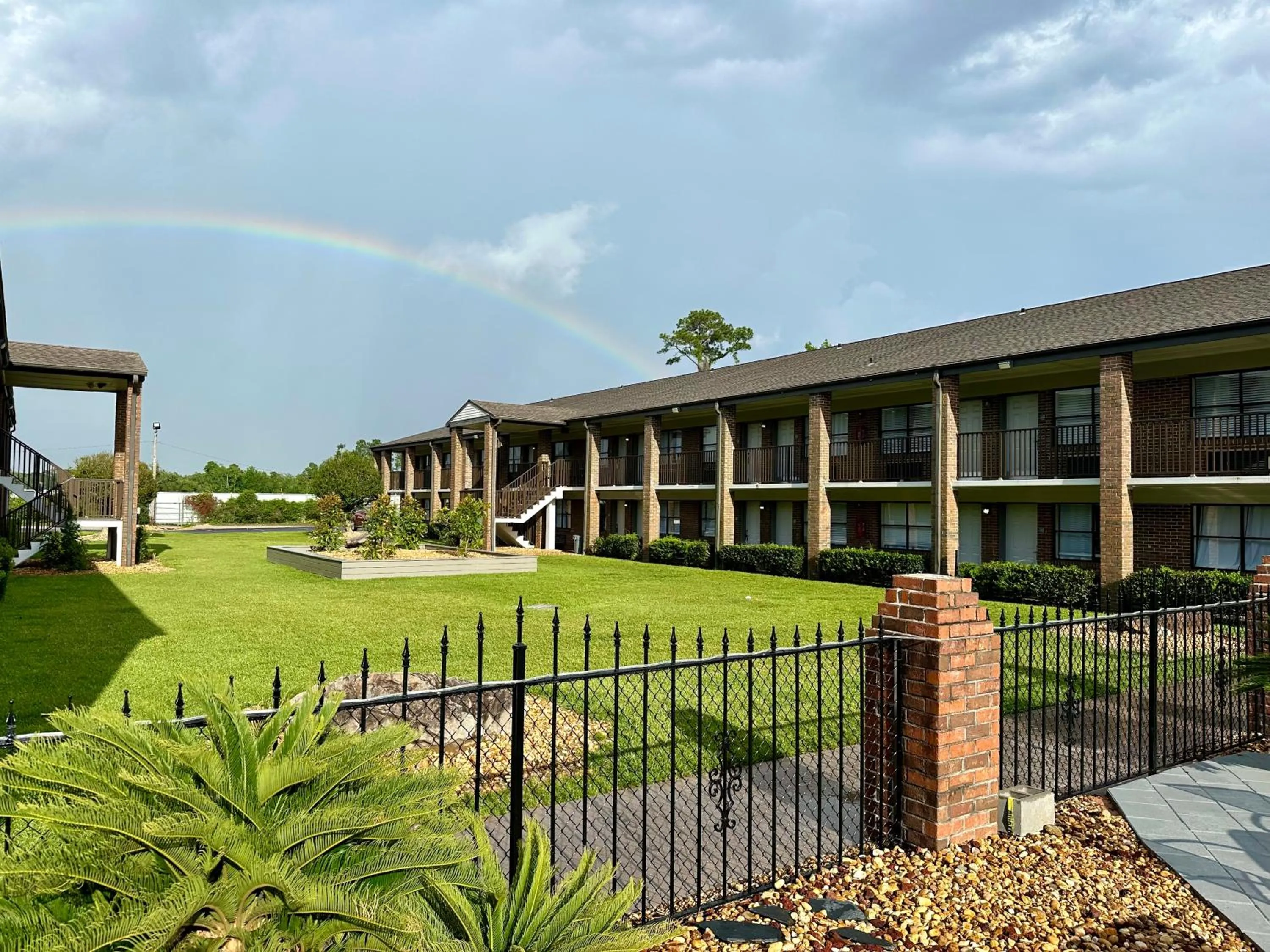 At Home Inn - Pensacola