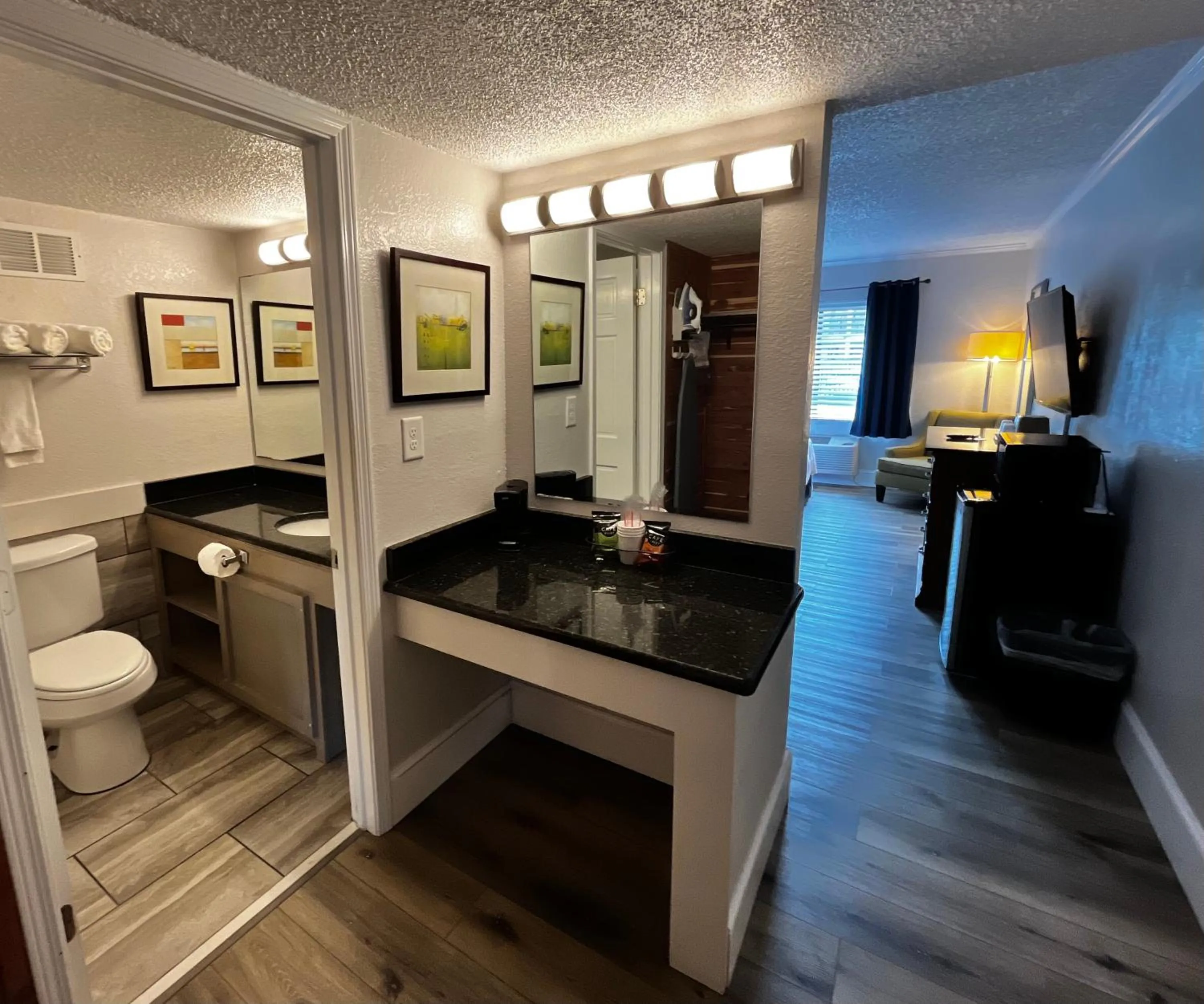 At Home Inn - Pensacola