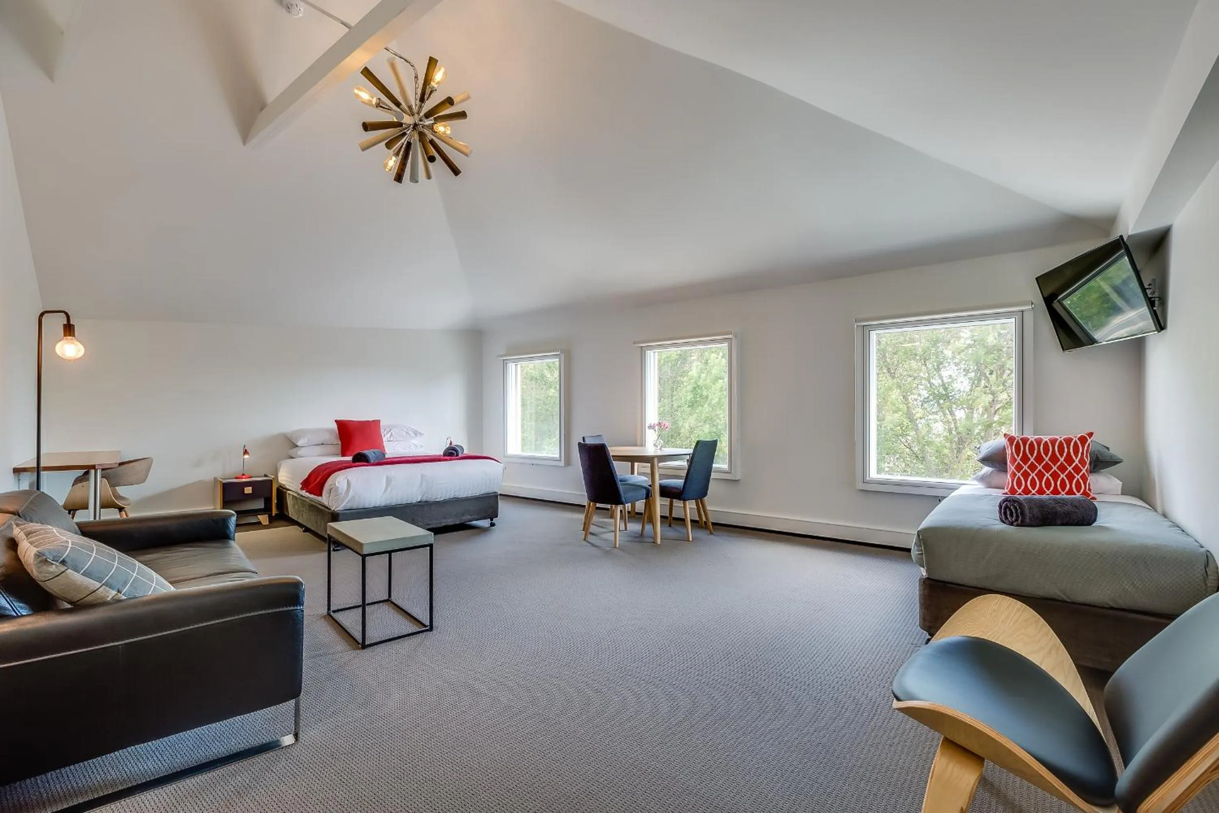 Living room, Bed in Salamanca Galleria Apartments