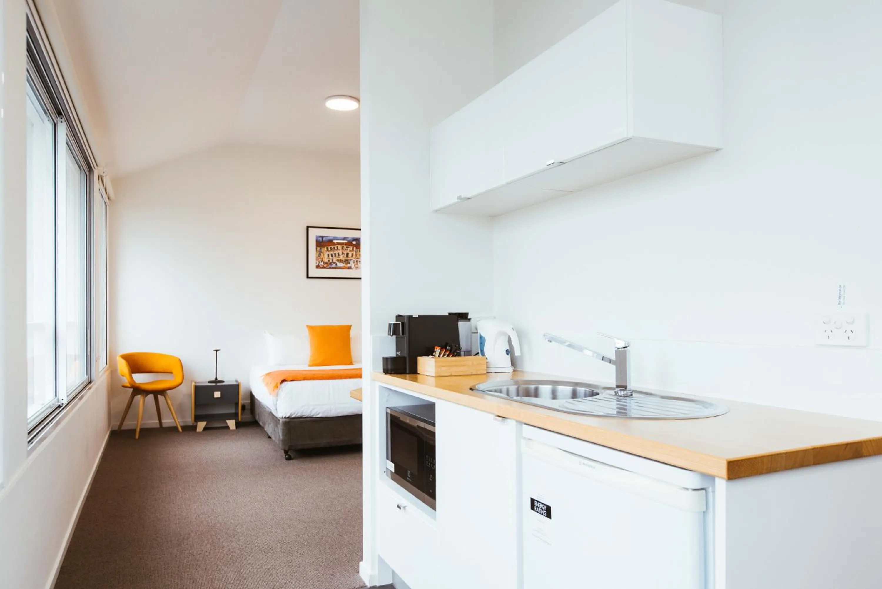 Kitchen or kitchenette in Salamanca Galleria Apartments