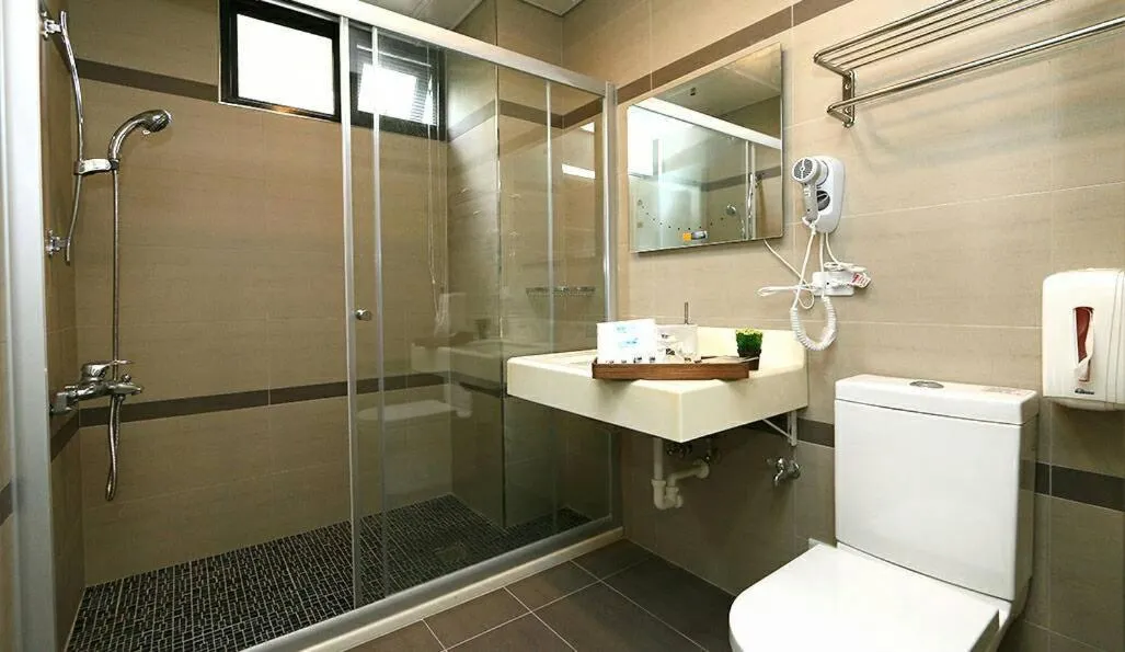 Bathroom in Happiness 210 B&B