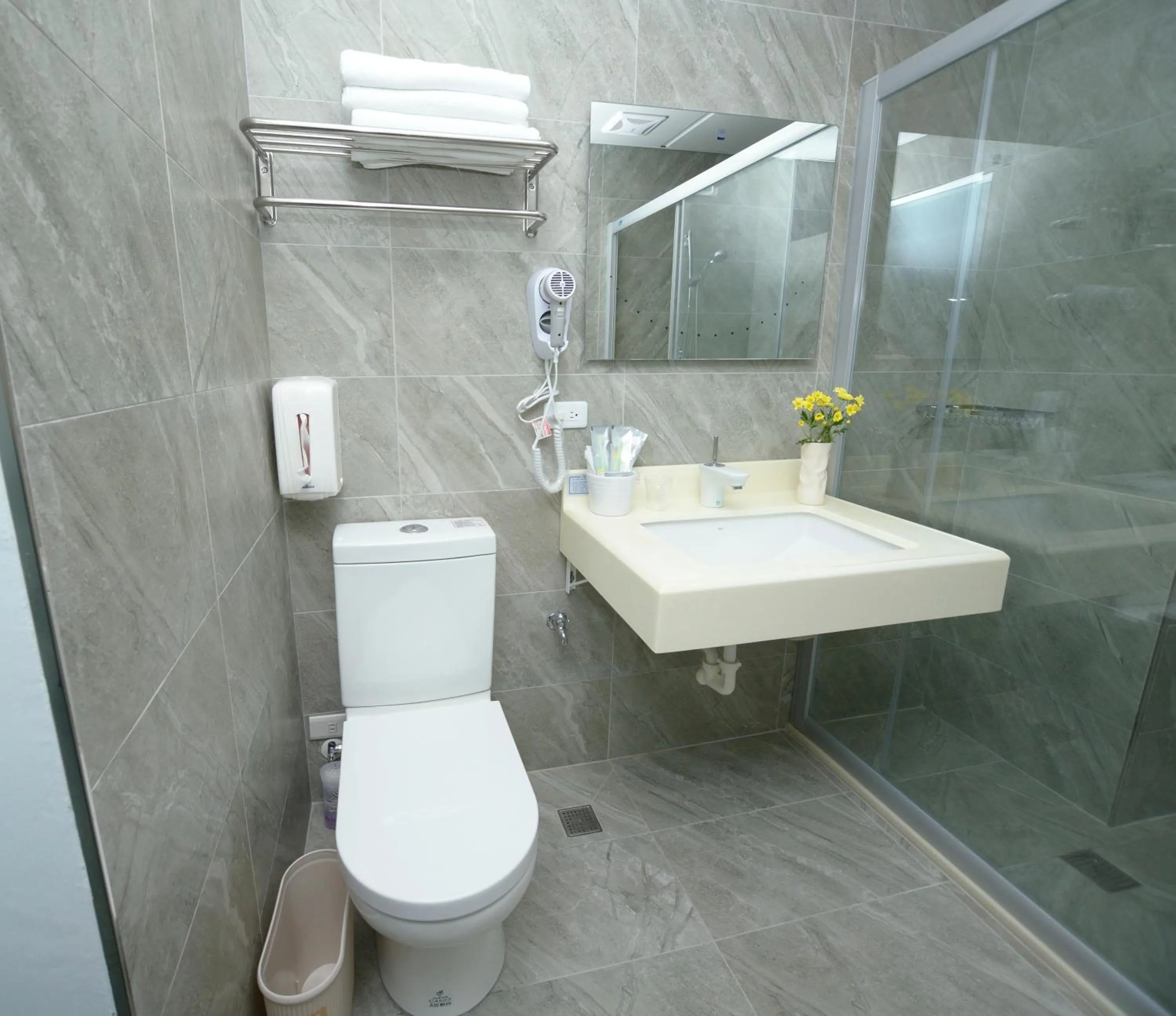 Toilet in Happiness 210 B&B