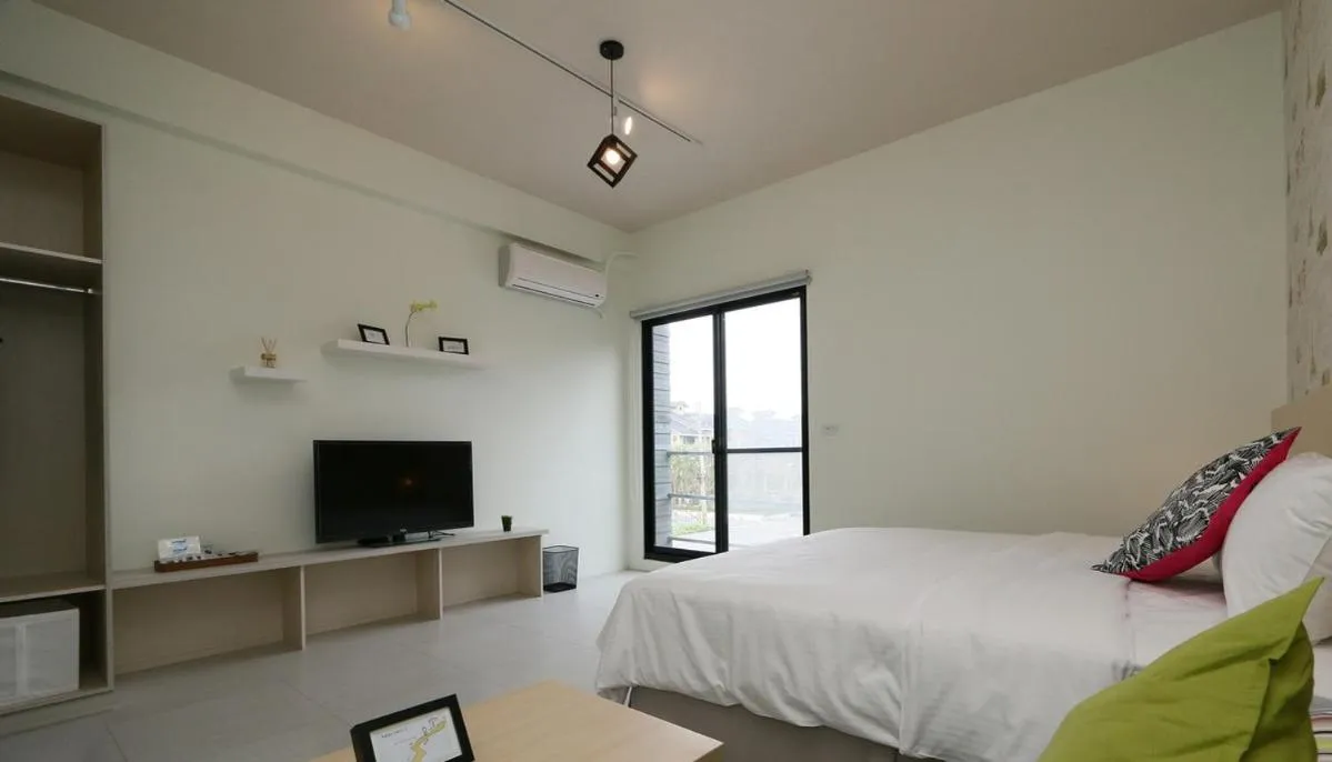 Photo of the whole room, Bed in Happiness 210 B&B