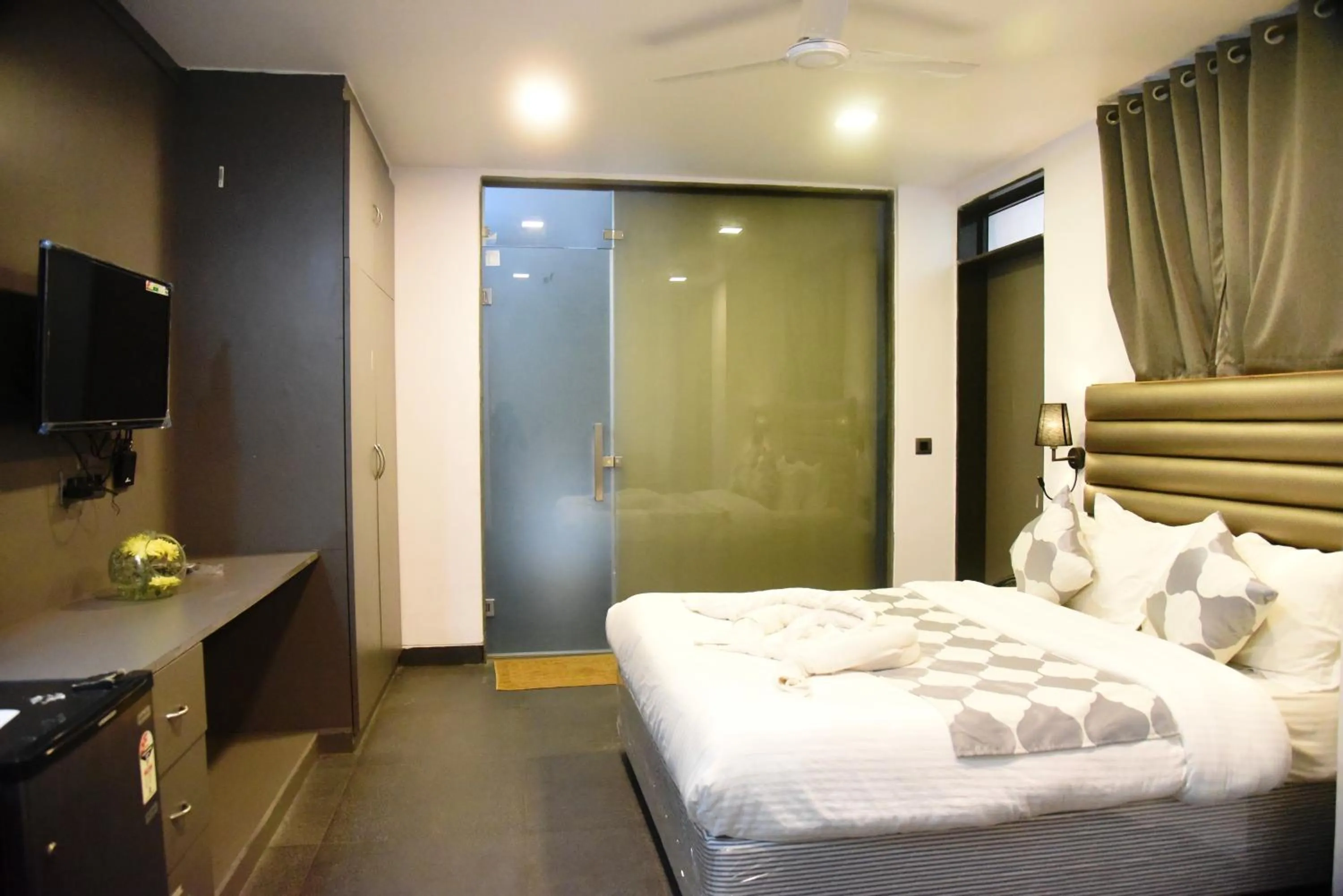 Bed in Ticlo Resorts