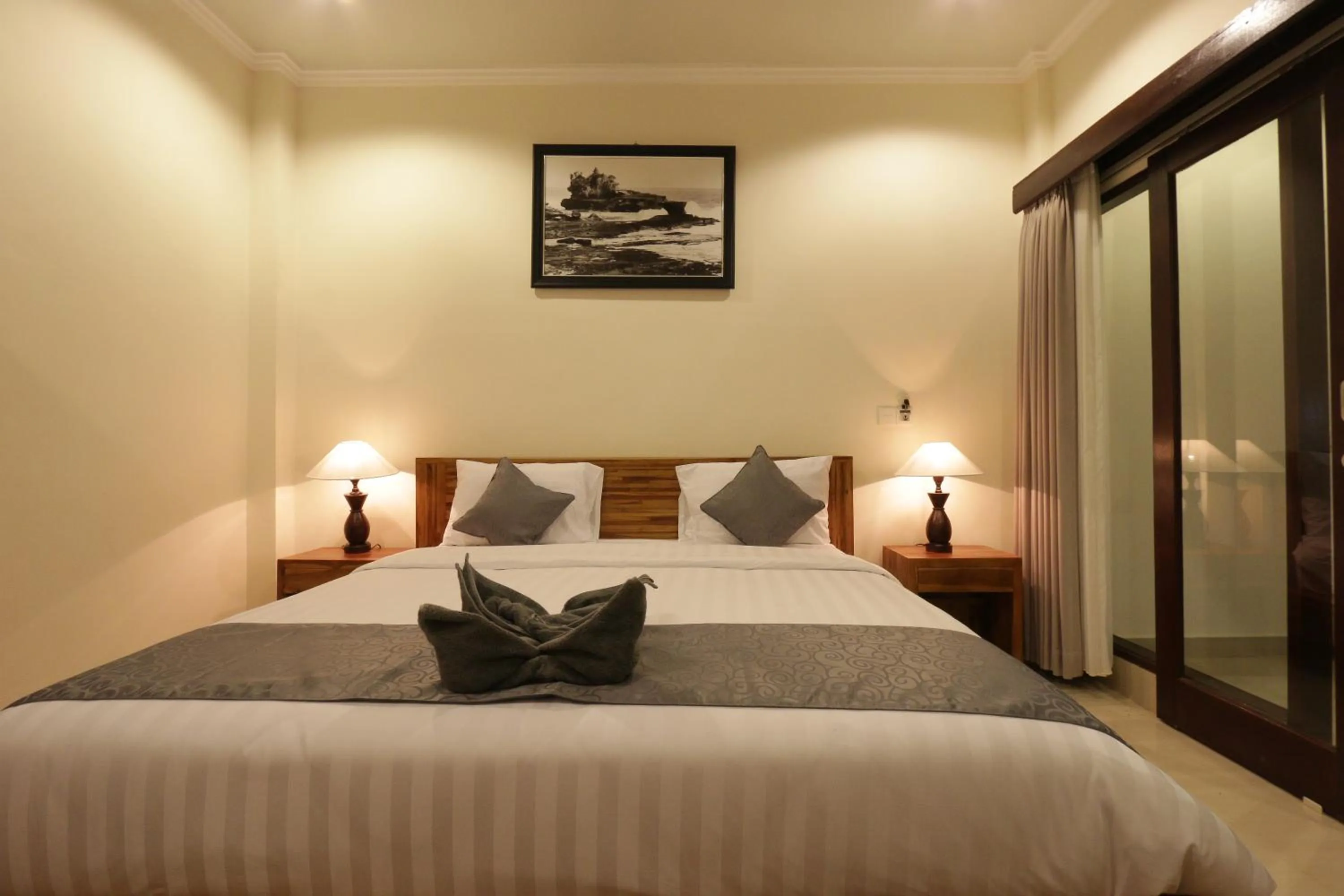 Bed in Duana Sari by Mahaputra