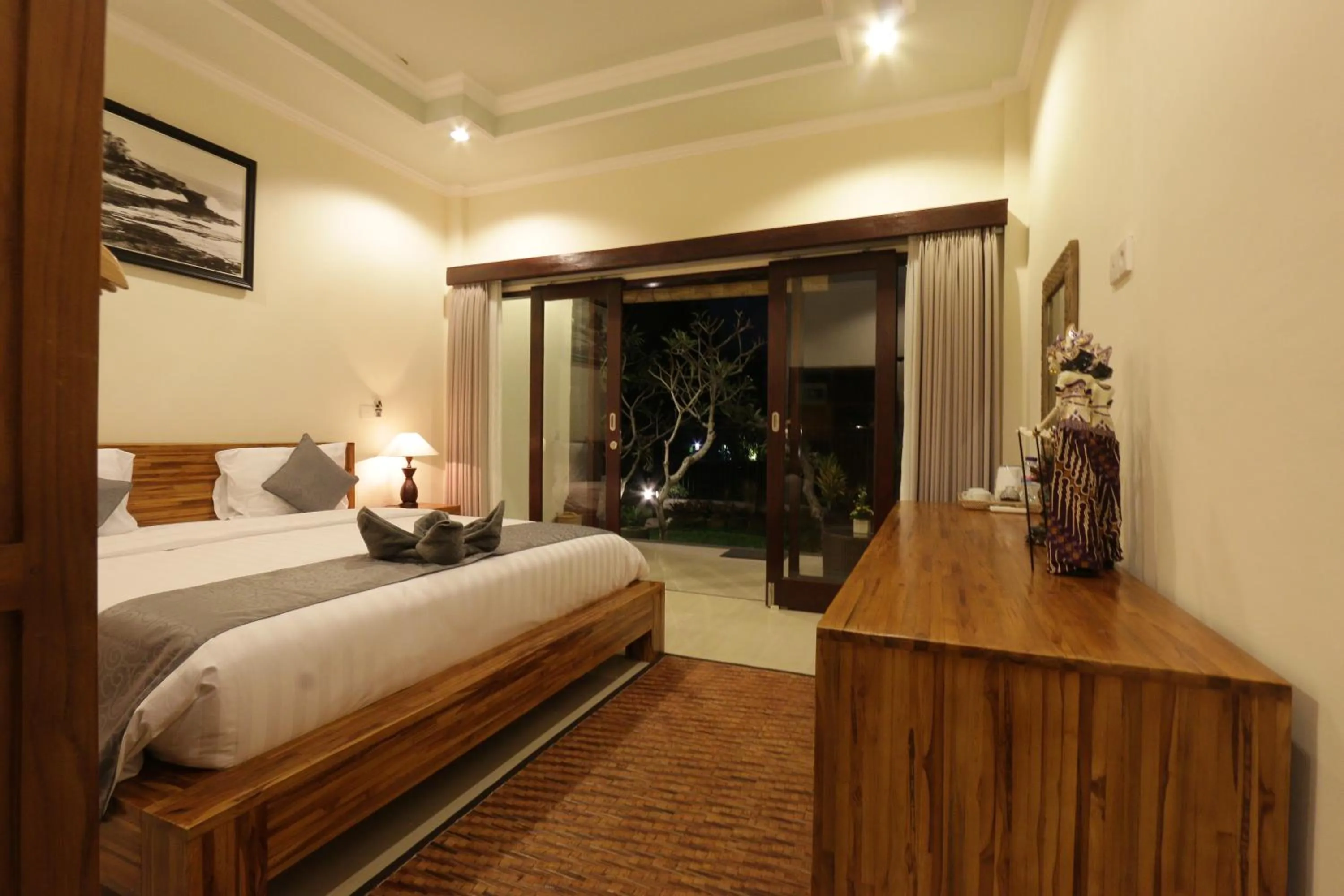 Photo of the whole room, Bed in Duana Sari by Mahaputra