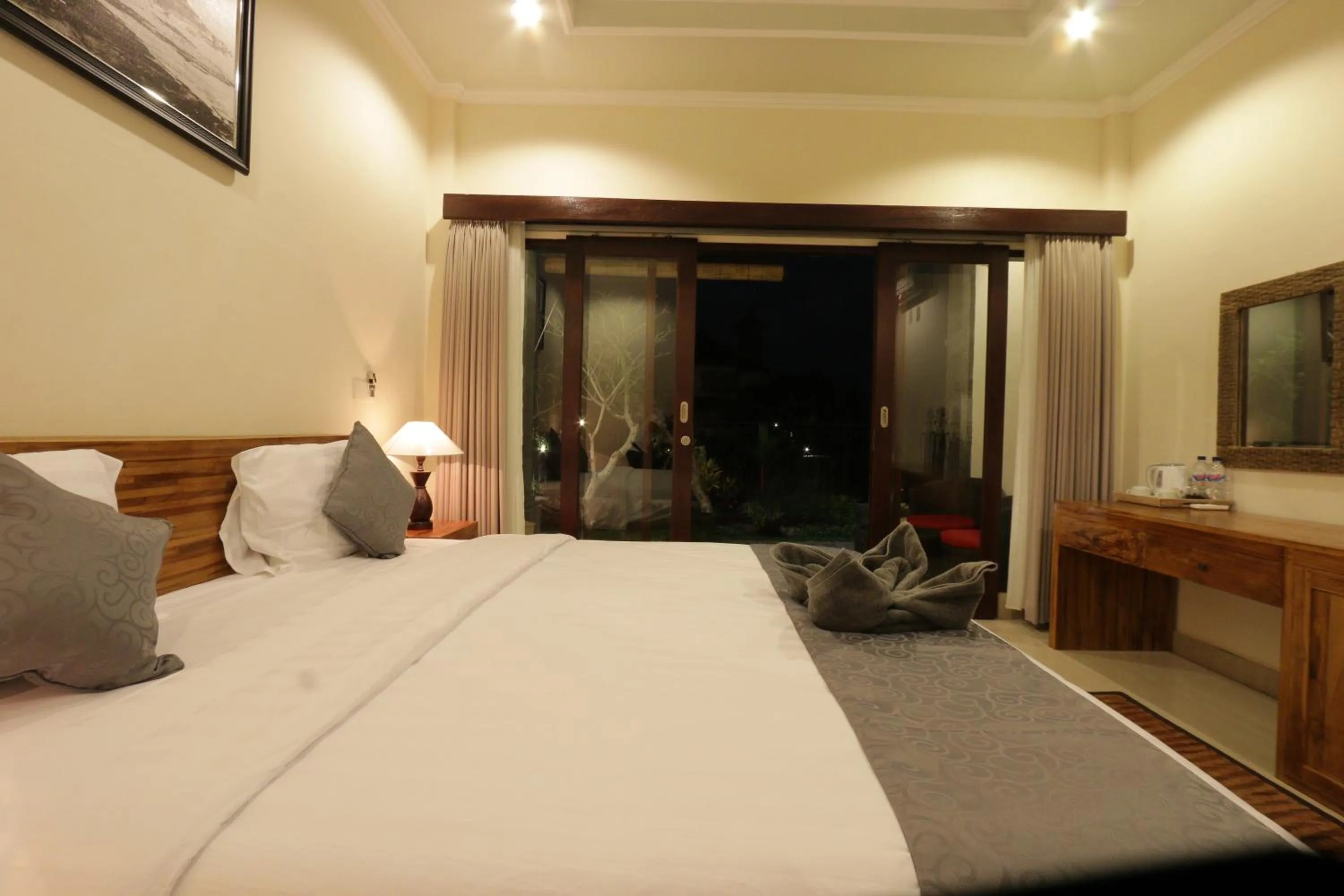 Photo of the whole room, Bed in Duana Sari by Mahaputra