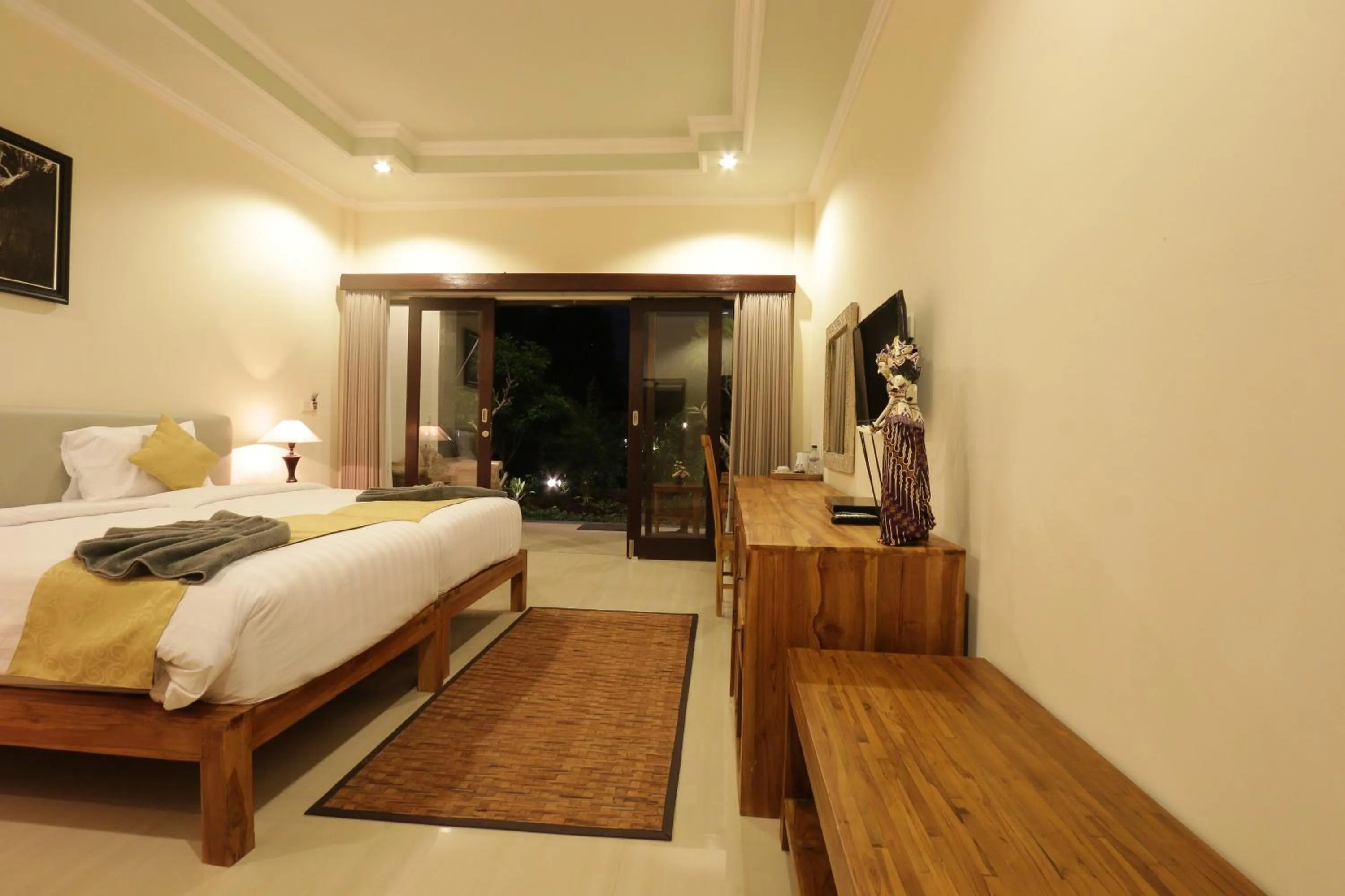 Photo of the whole room, Bed in Duana Sari by Mahaputra