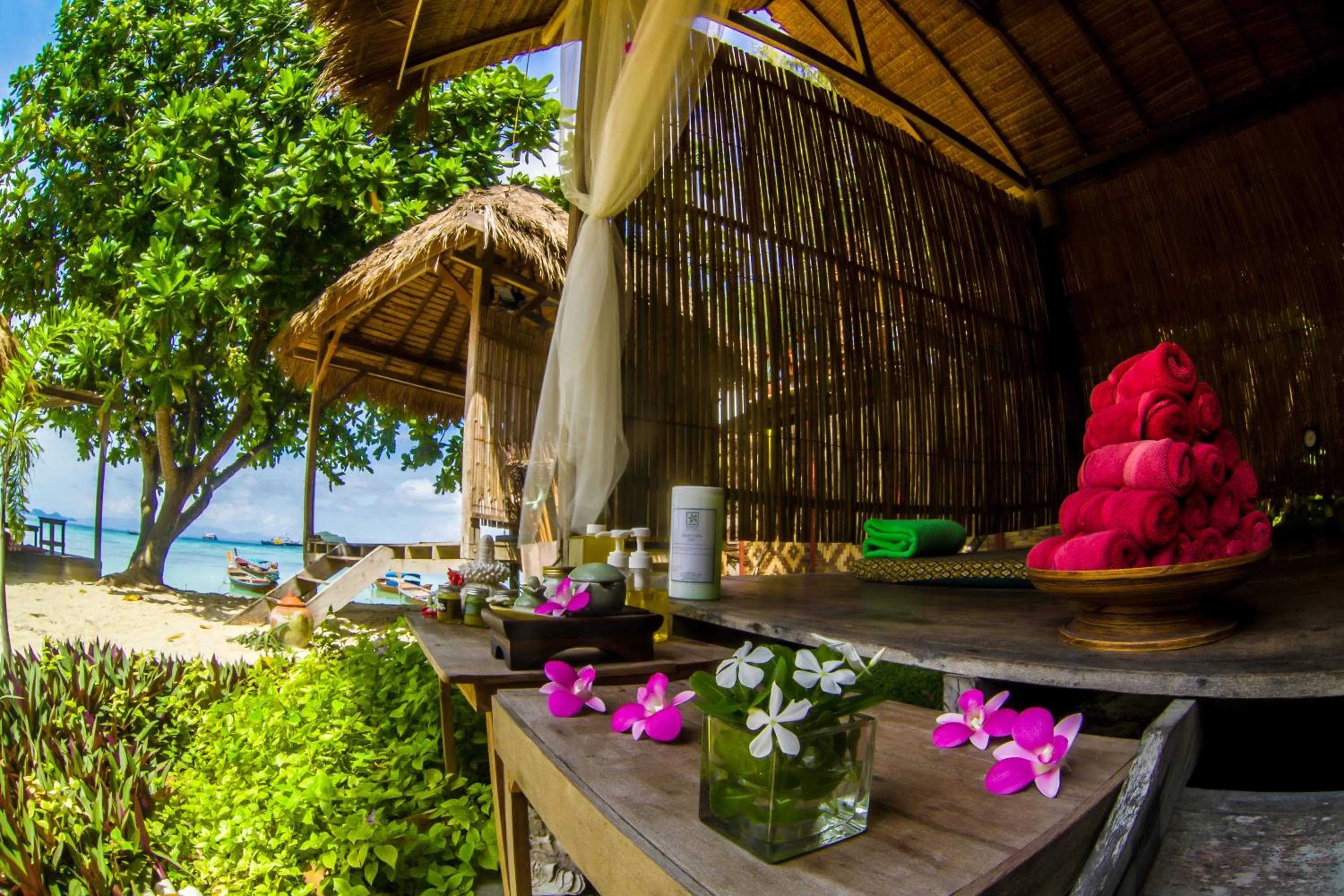 Massage in Castaway Resort Koh Lipe